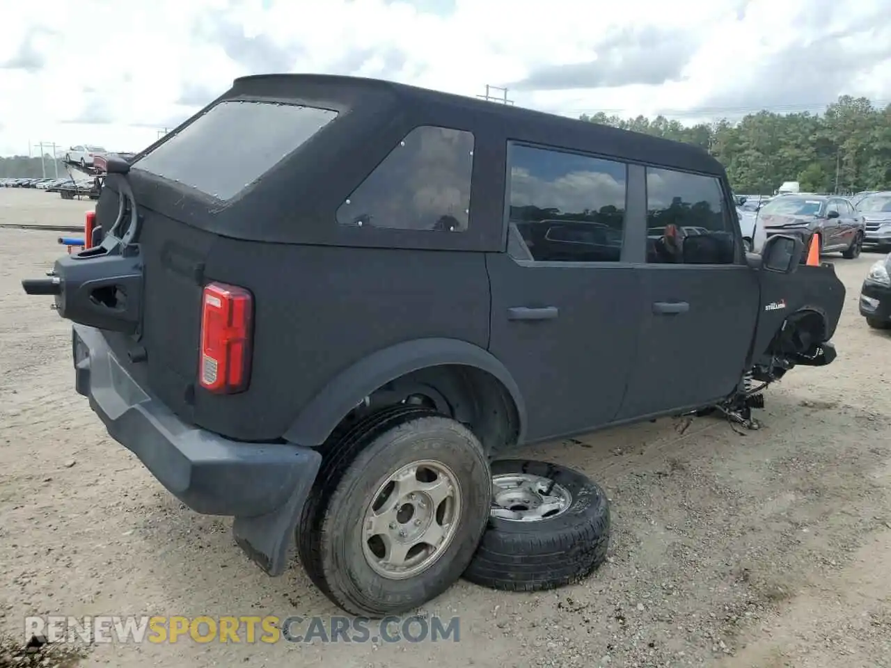 3 Photograph of a damaged car 1FMEE5BP4MLA90588 FORD BRONCO 2021
