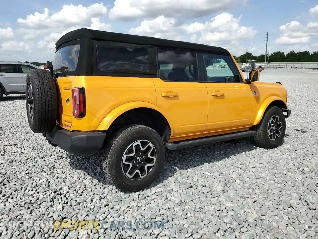 3 Photograph of a damaged car 1FMEE5BP5MLA90132 FORD BRONCO 2021