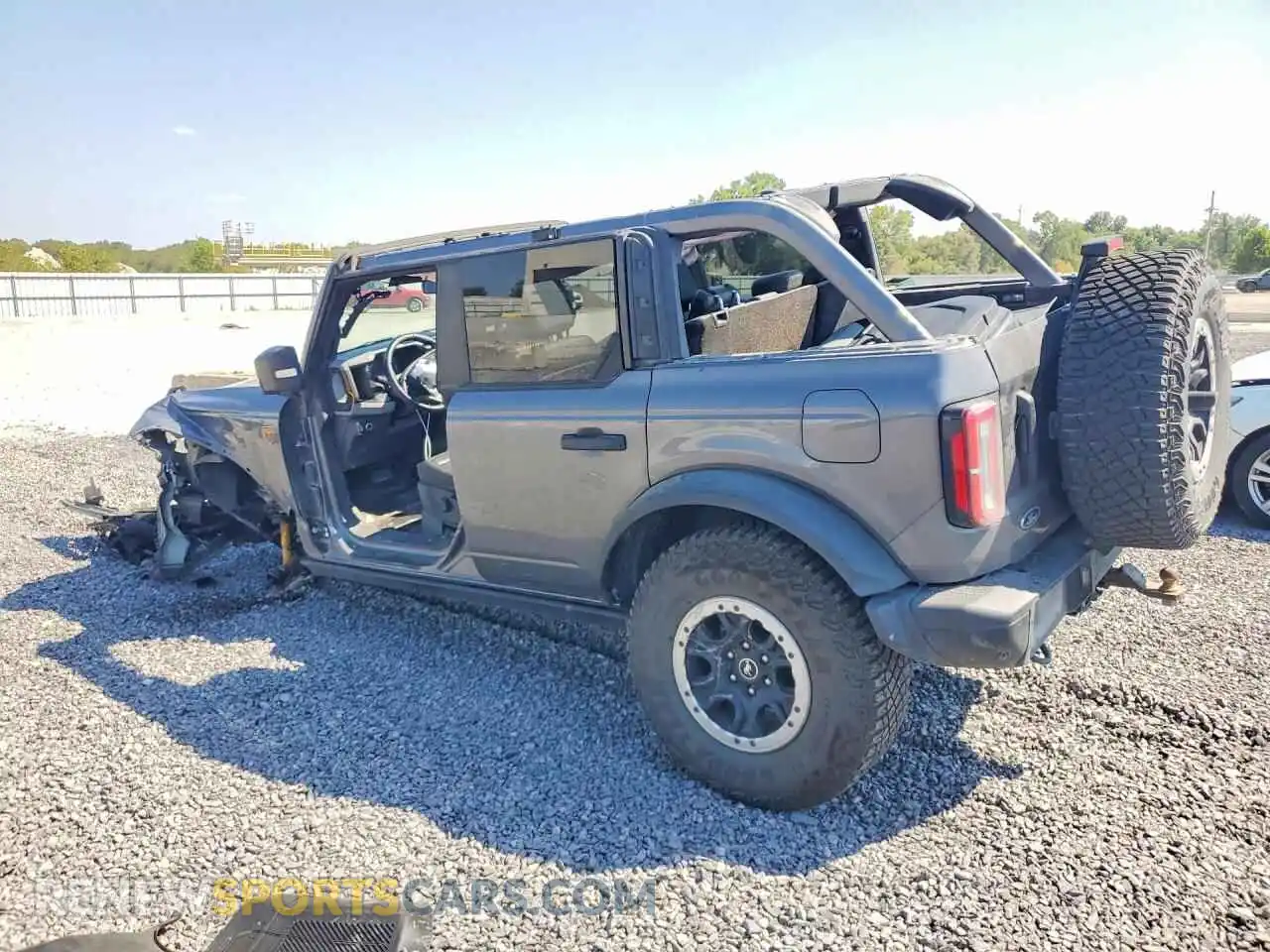 2 fotografías del automóvil dañado 1FMEE5DP0MLA86423 FORD BRONCO 2021