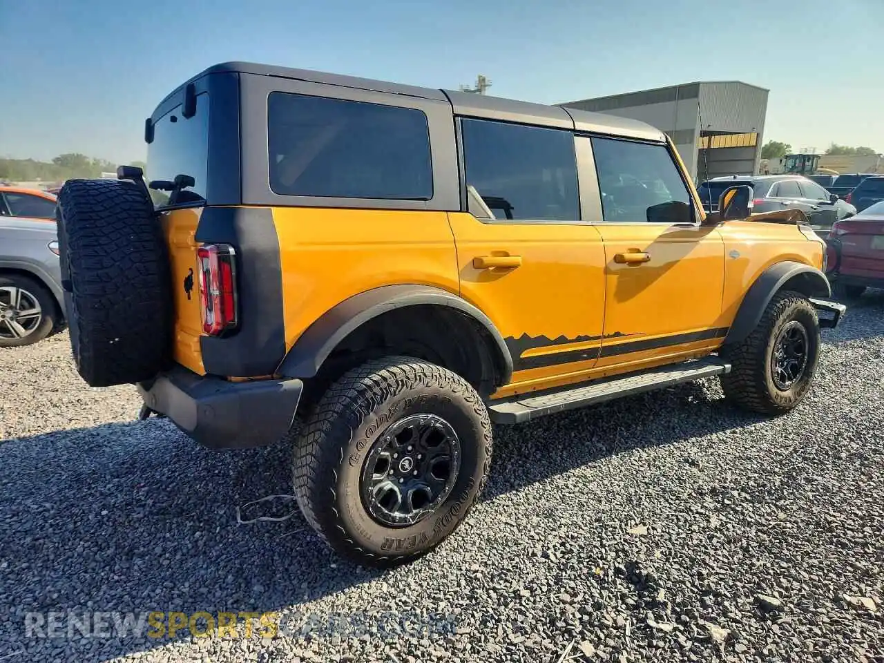 3 fotografías del automóvil dañado 1FMEE5DP3MLB02923 FORD BRONCO 2021