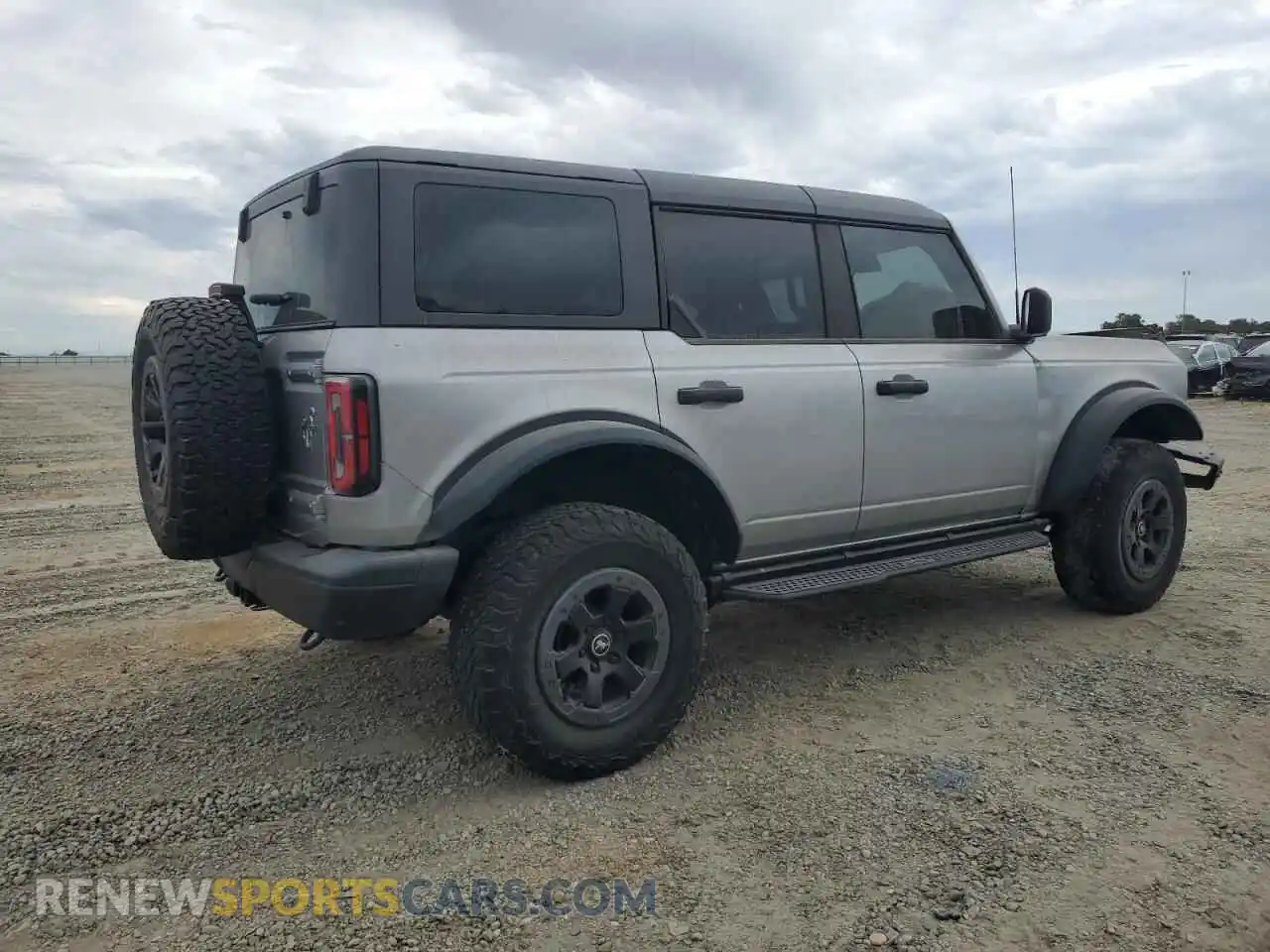 3 Photograph of a damaged car 1FMEE5DP4MLA72847 FORD BRONCO 2021