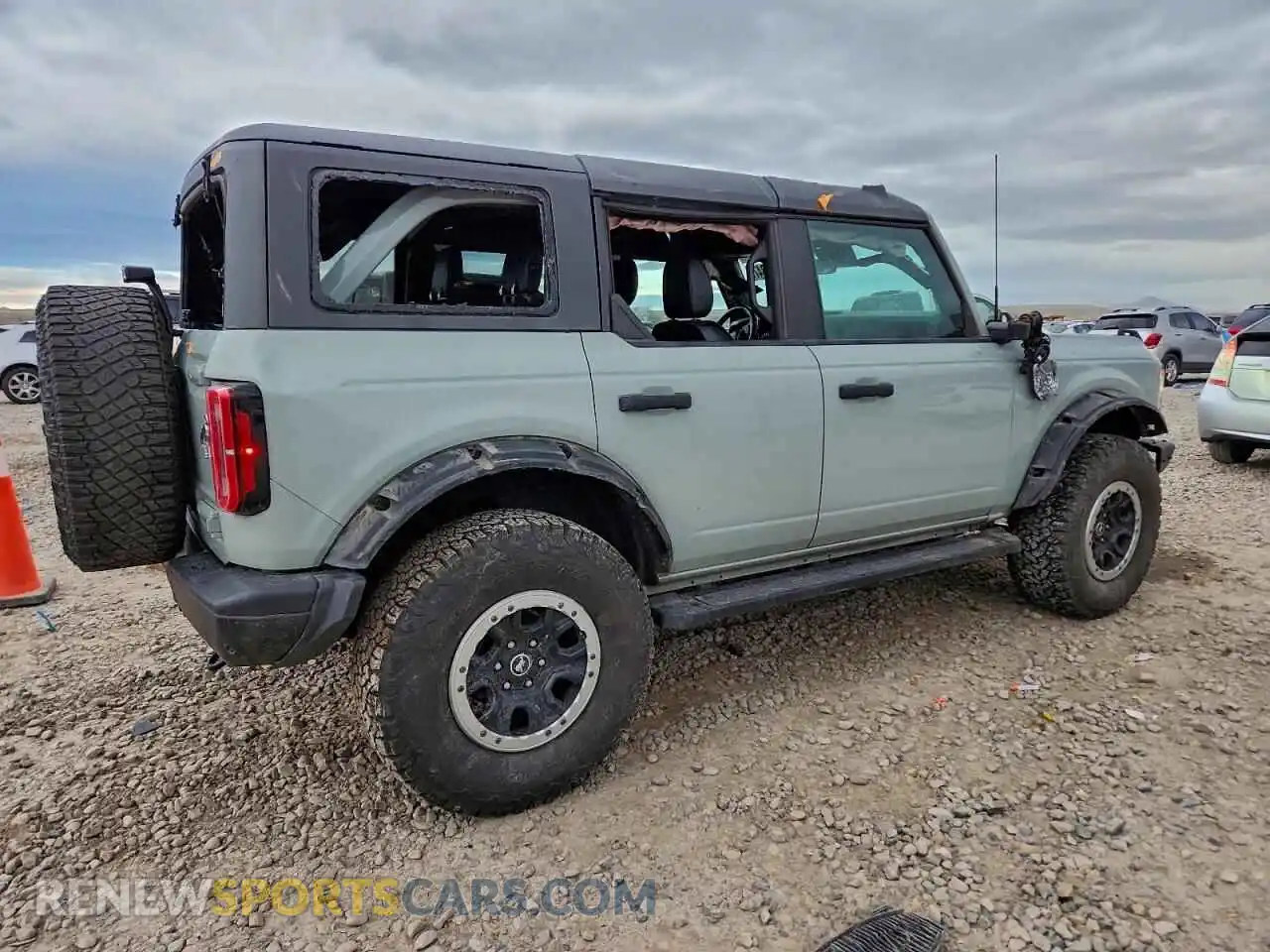 3 Photograph of a damaged car 1FMEE5DP5MLB00493 FORD BRONCO 2021