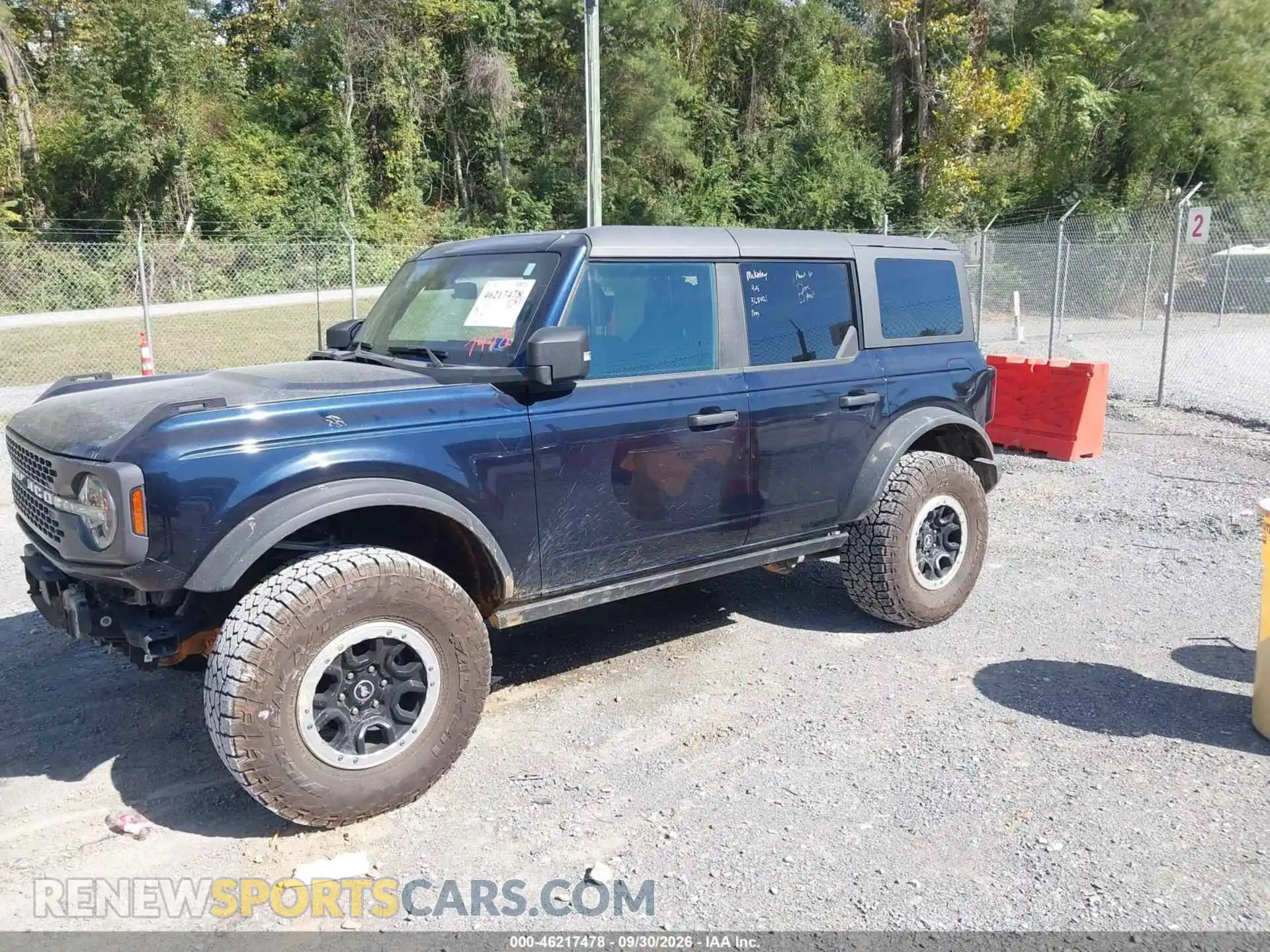 2 fotografías del automóvil dañado 1FMEE5DP8MLB02951 FORD BRONCO 2021