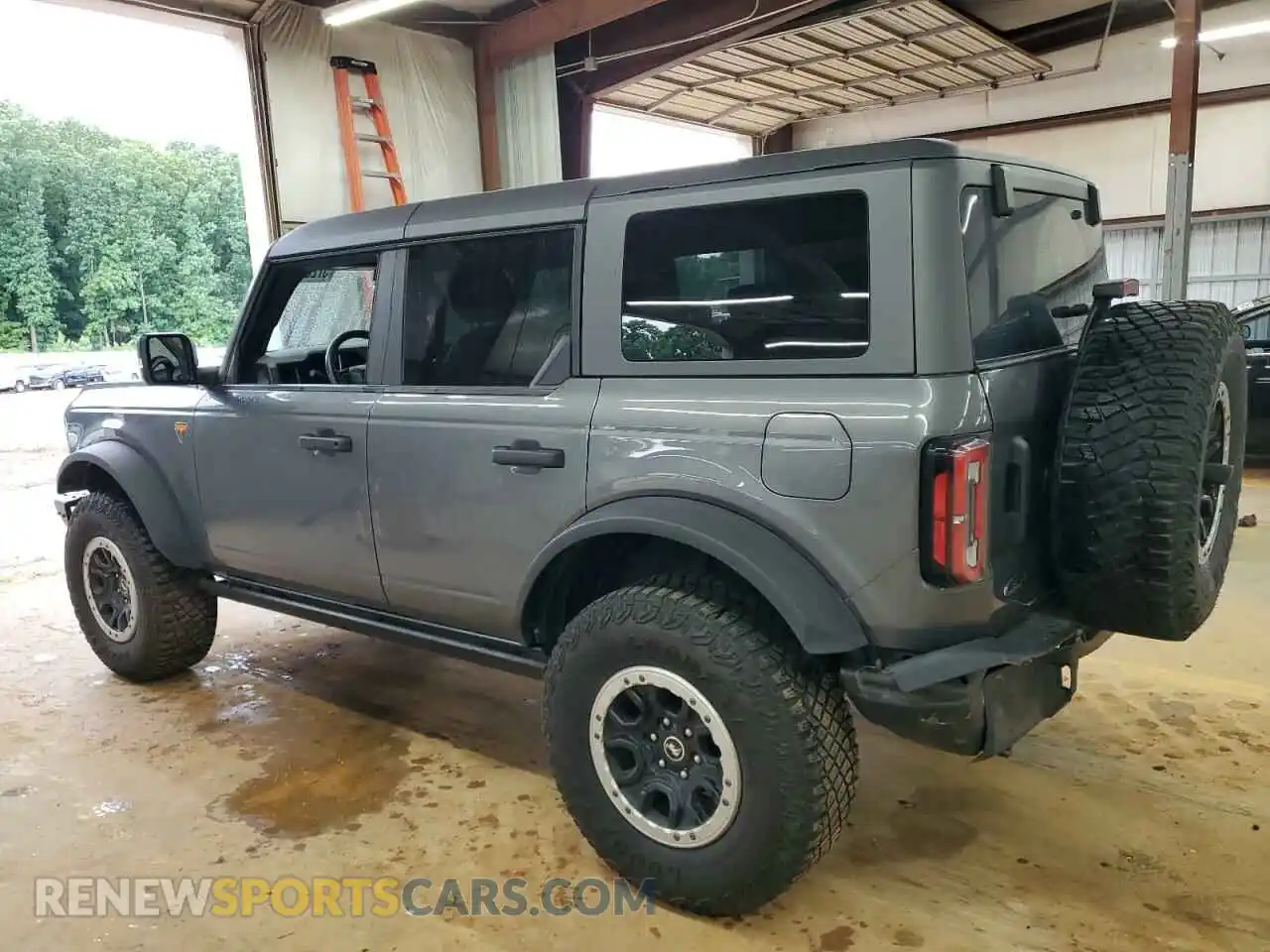2 Photograph of a damaged car 1FMEE5DP9MLB06877 FORD BRONCO 2021