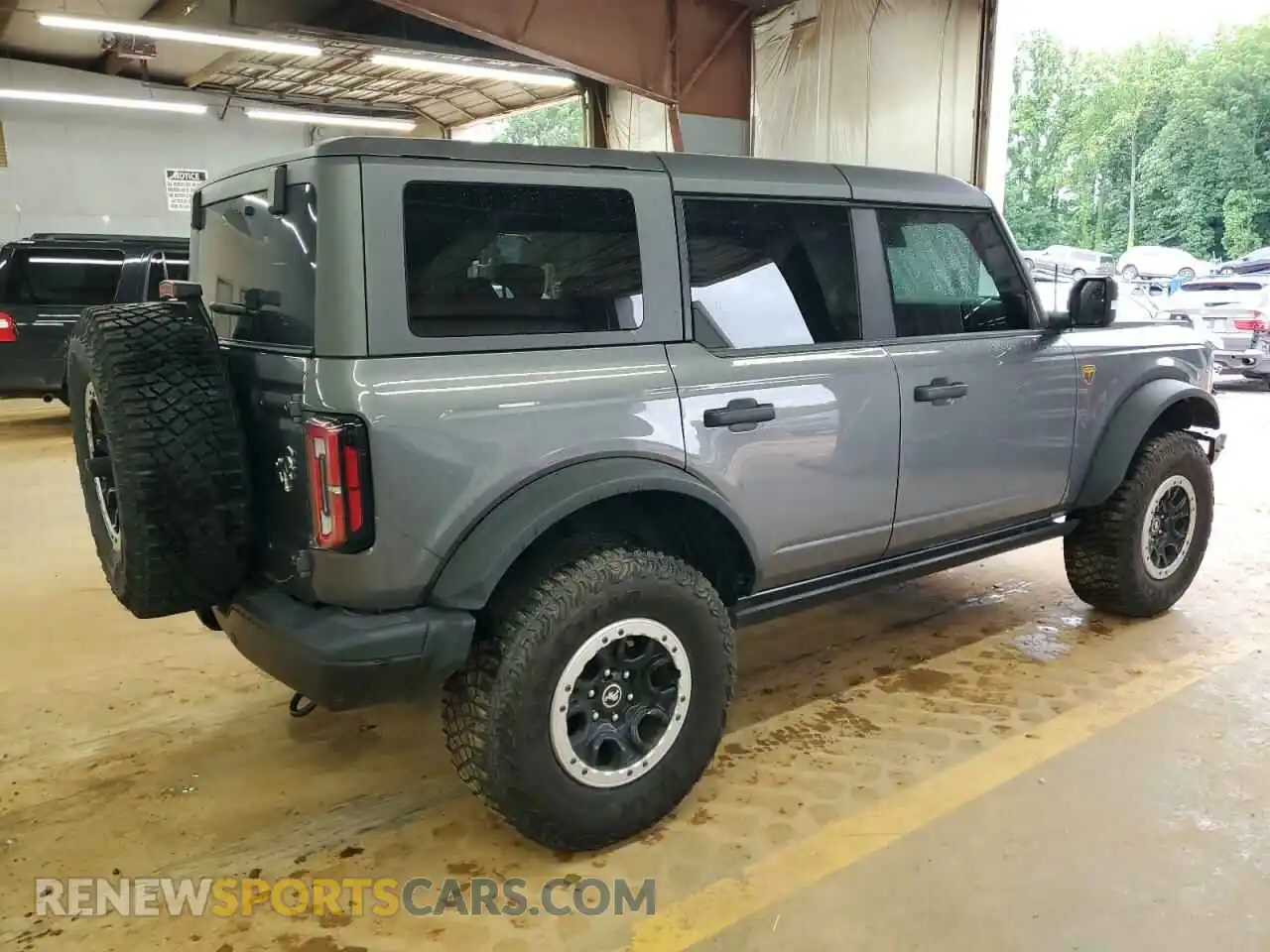 3 Photograph of a damaged car 1FMEE5DP9MLB06877 FORD BRONCO 2021