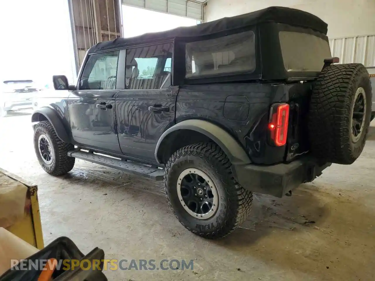 2 Photograph of a damaged car 1FMEE5DPXMLA91211 FORD BRONCO 2021
