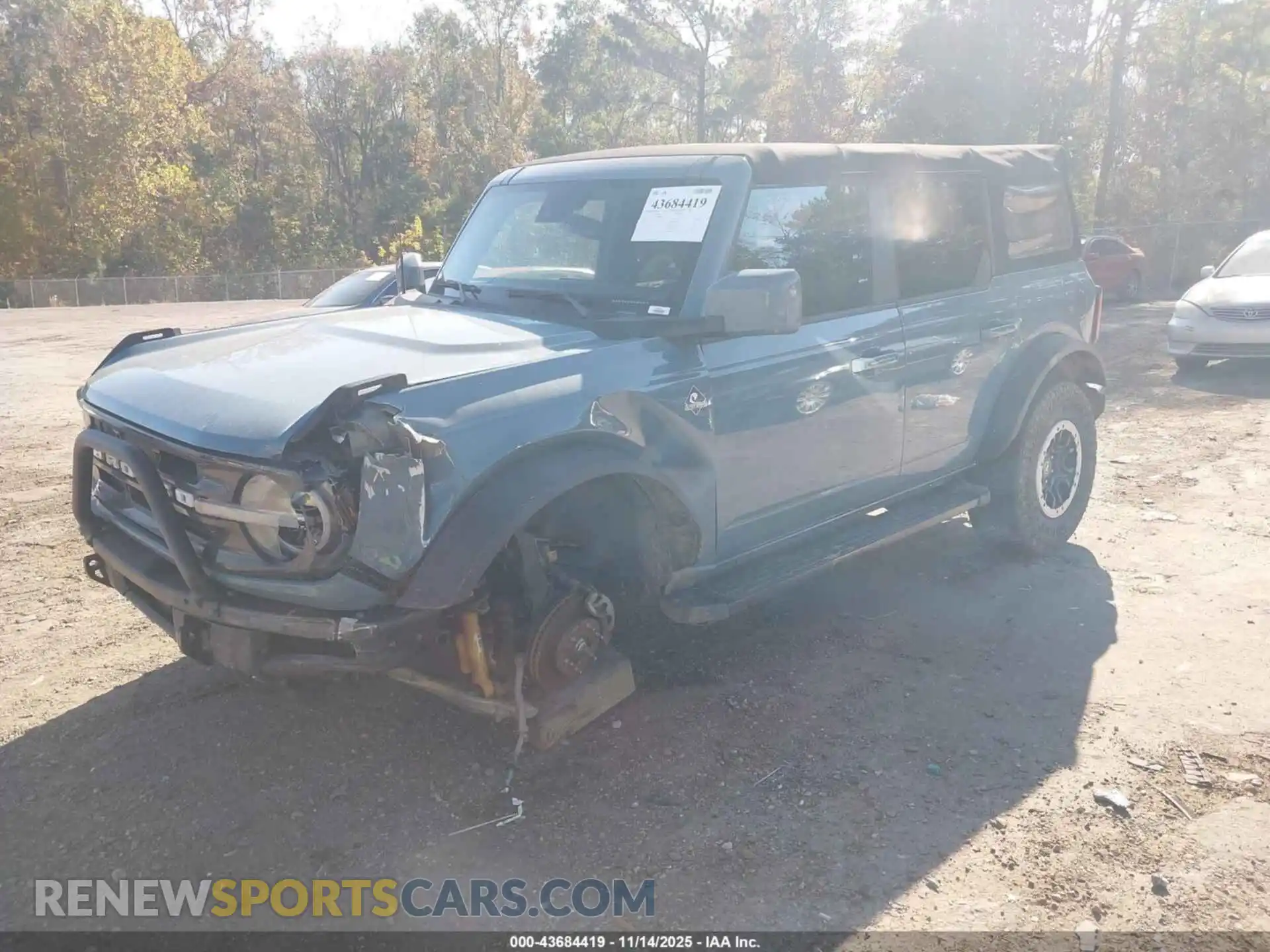 2 Photograph of a damaged car 1FMEE5DPXMLB08038 FORD BRONCO 2021