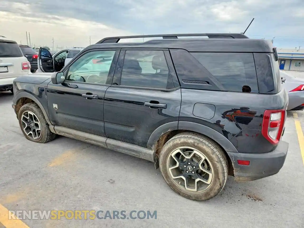 2 fotografías del automóvil dañado 3FMCR9B60MRA11445 FORD BRONCO 2021