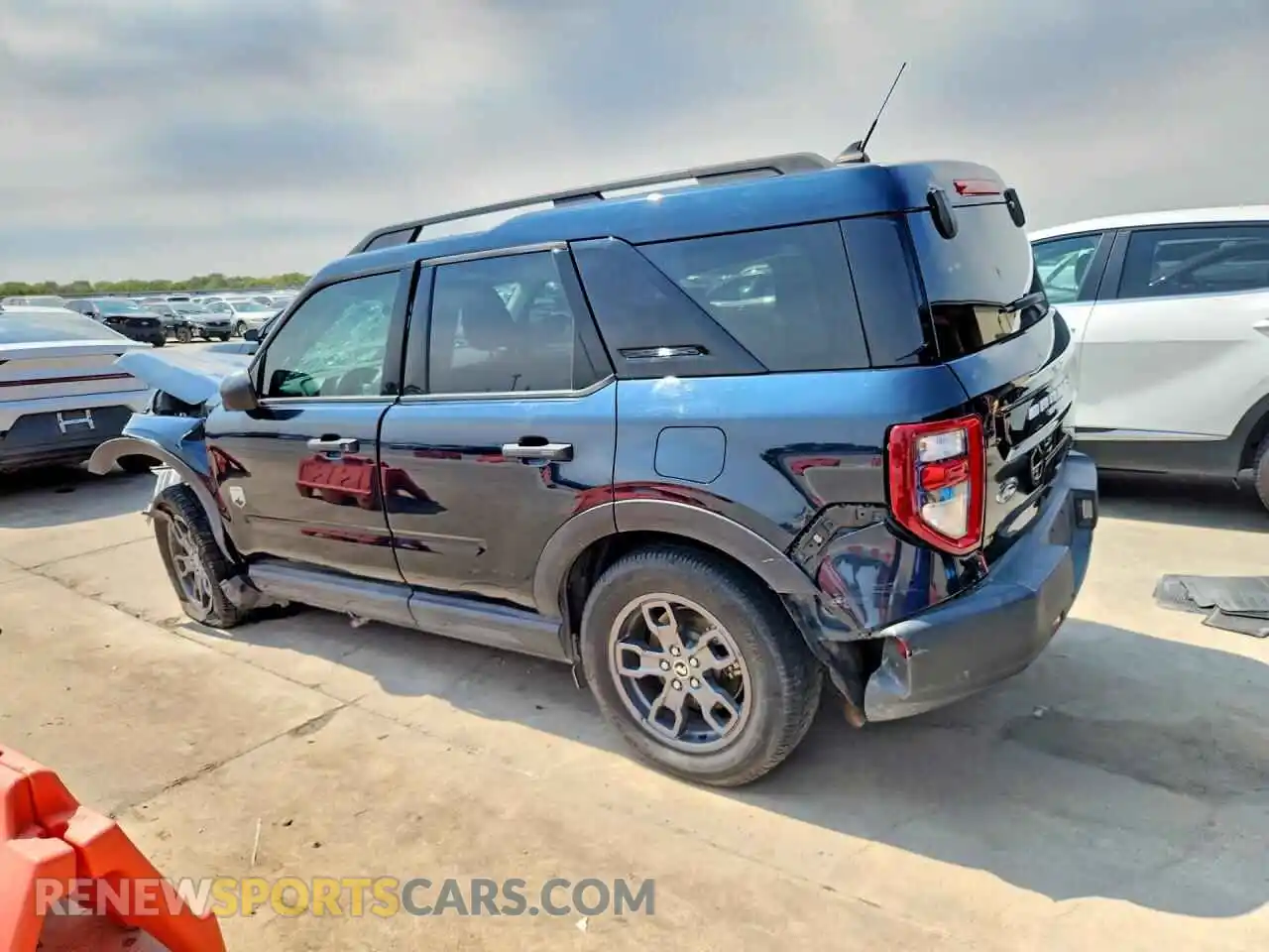 2 fotografías del automóvil dañado 3FMCR9B67MRA11670 FORD BRONCO 2021