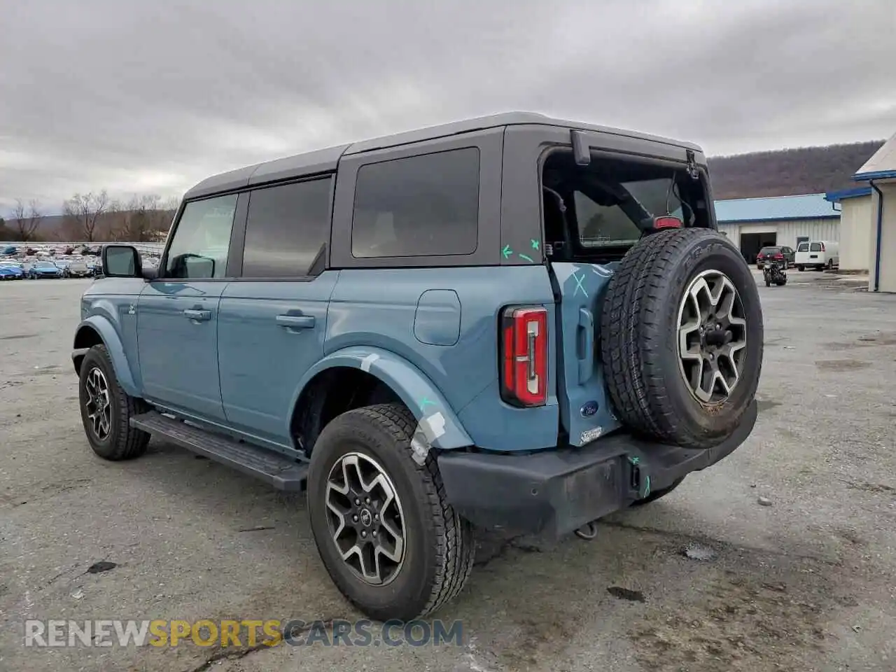 2 Photograph of a damaged car 1FMDE5BH0NLB03200 FORD BRONCO 2022