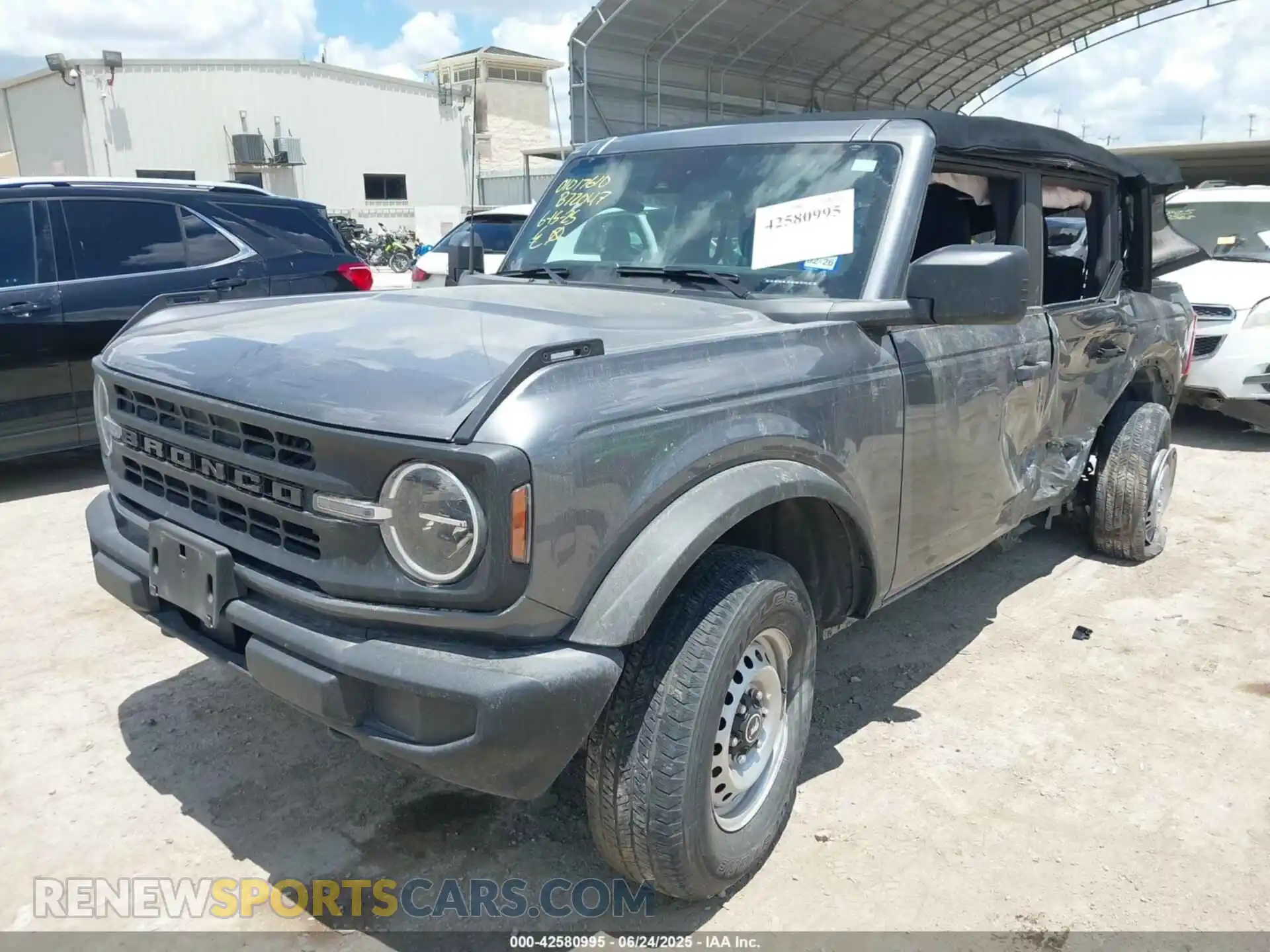2 Photograph of a damaged car 1FMDE5BH0NLB72047 FORD BRONCO 2022