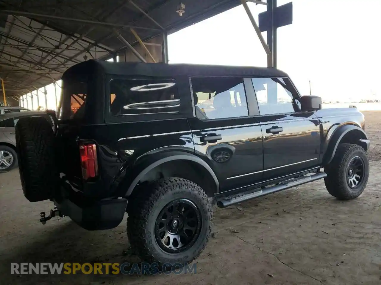 3 Photograph of a damaged car 1FMDE5BH4NLB88798 FORD BRONCO 2022