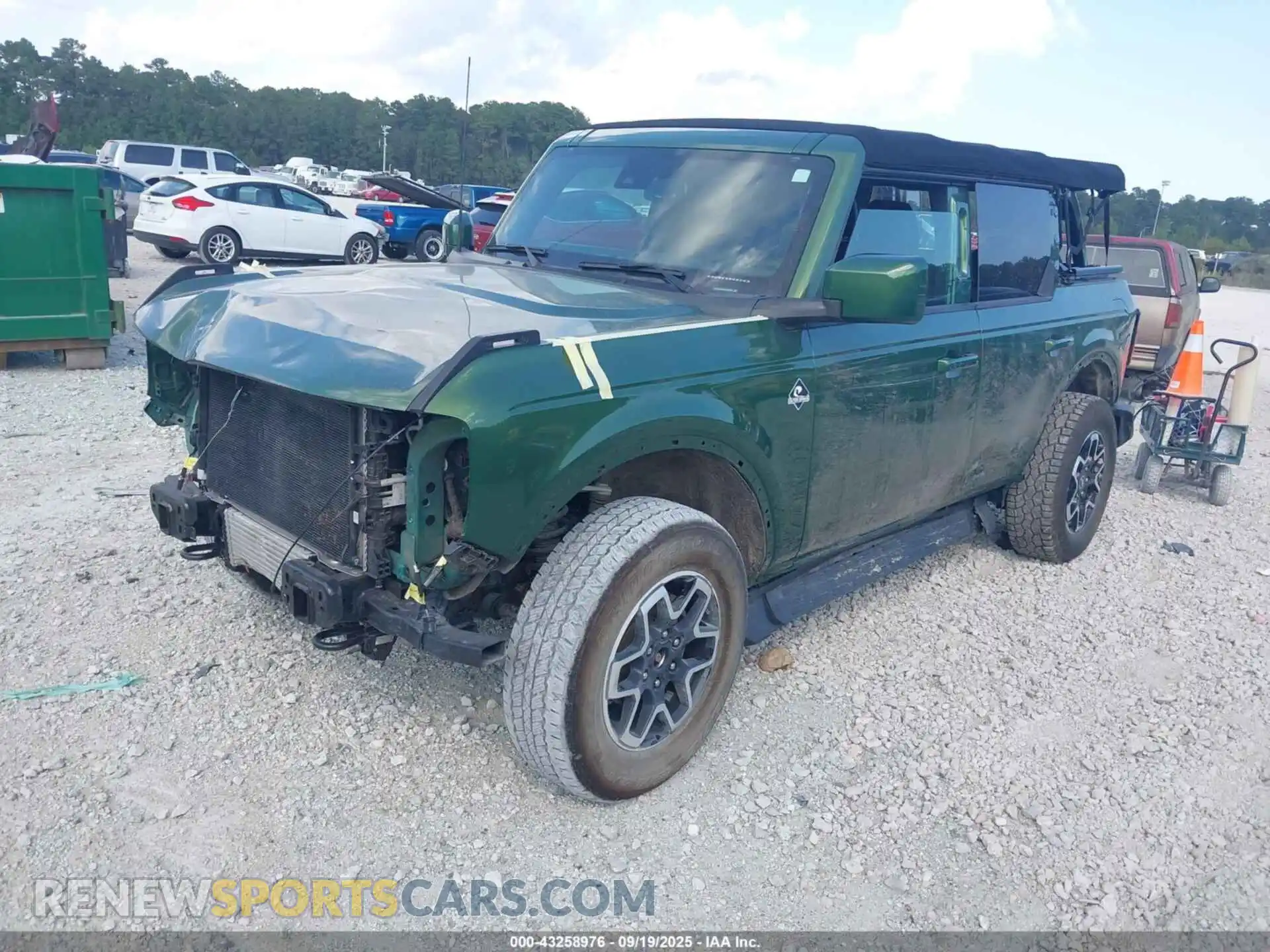 2 Photograph of a damaged car 1FMDE5BH6NLB01452 FORD BRONCO 2022