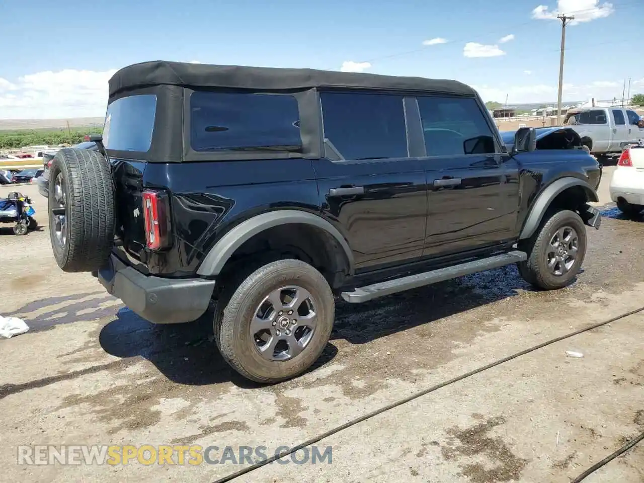 3 Photograph of a damaged car 1FMDE5BH7NLB14159 FORD BRONCO 2022