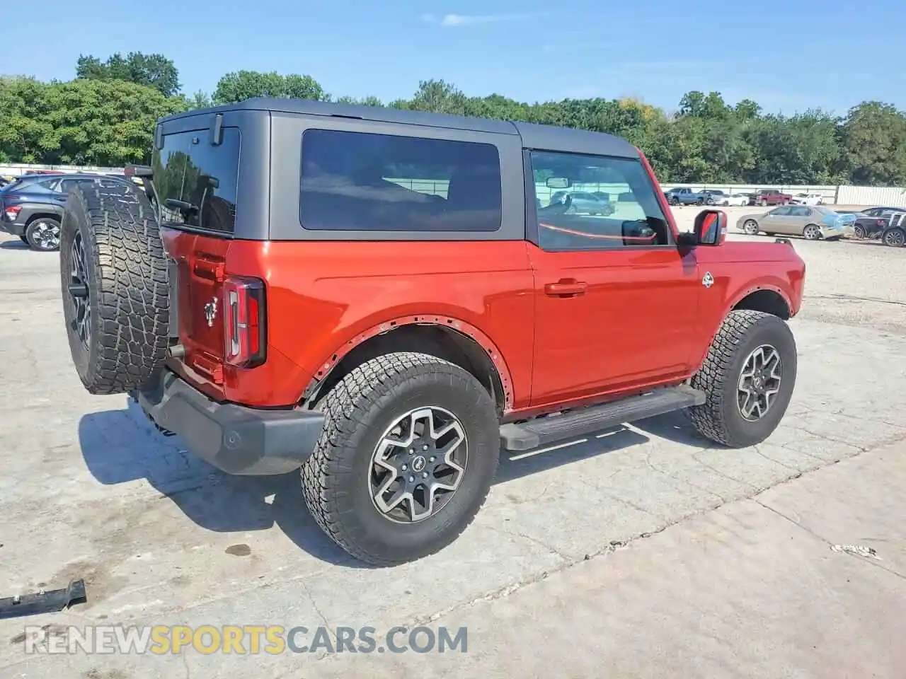 3 Photograph of a damaged car 1FMDE5CPXNLB69288 FORD BRONCO 2022