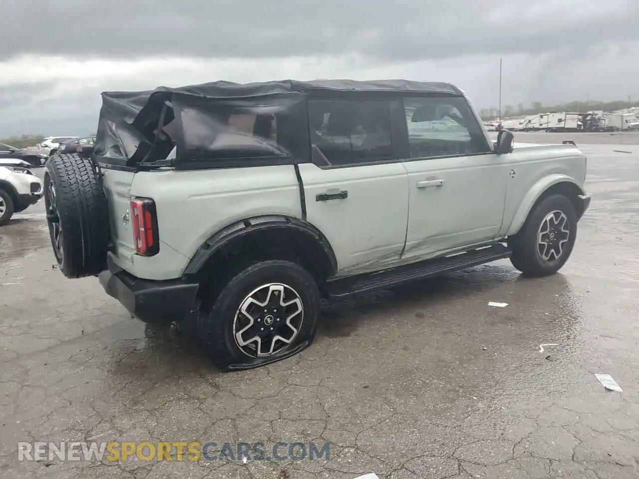 3 Photograph of a damaged car 1FMDE5DH7NLB20833 FORD BRONCO 2022