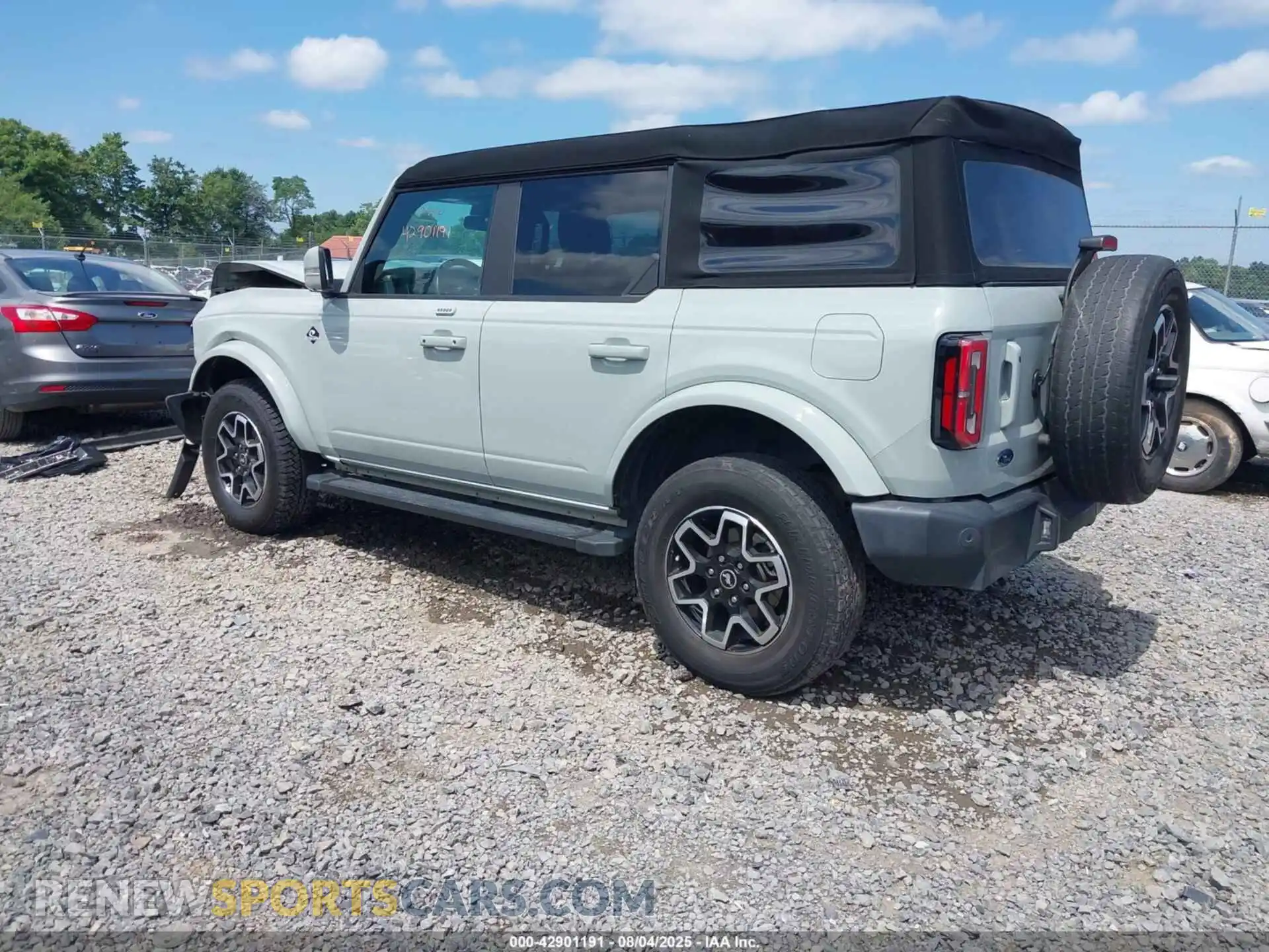 3 Photograph of a damaged car 1FMEE5BP0NLB63537 FORD BRONCO 2022