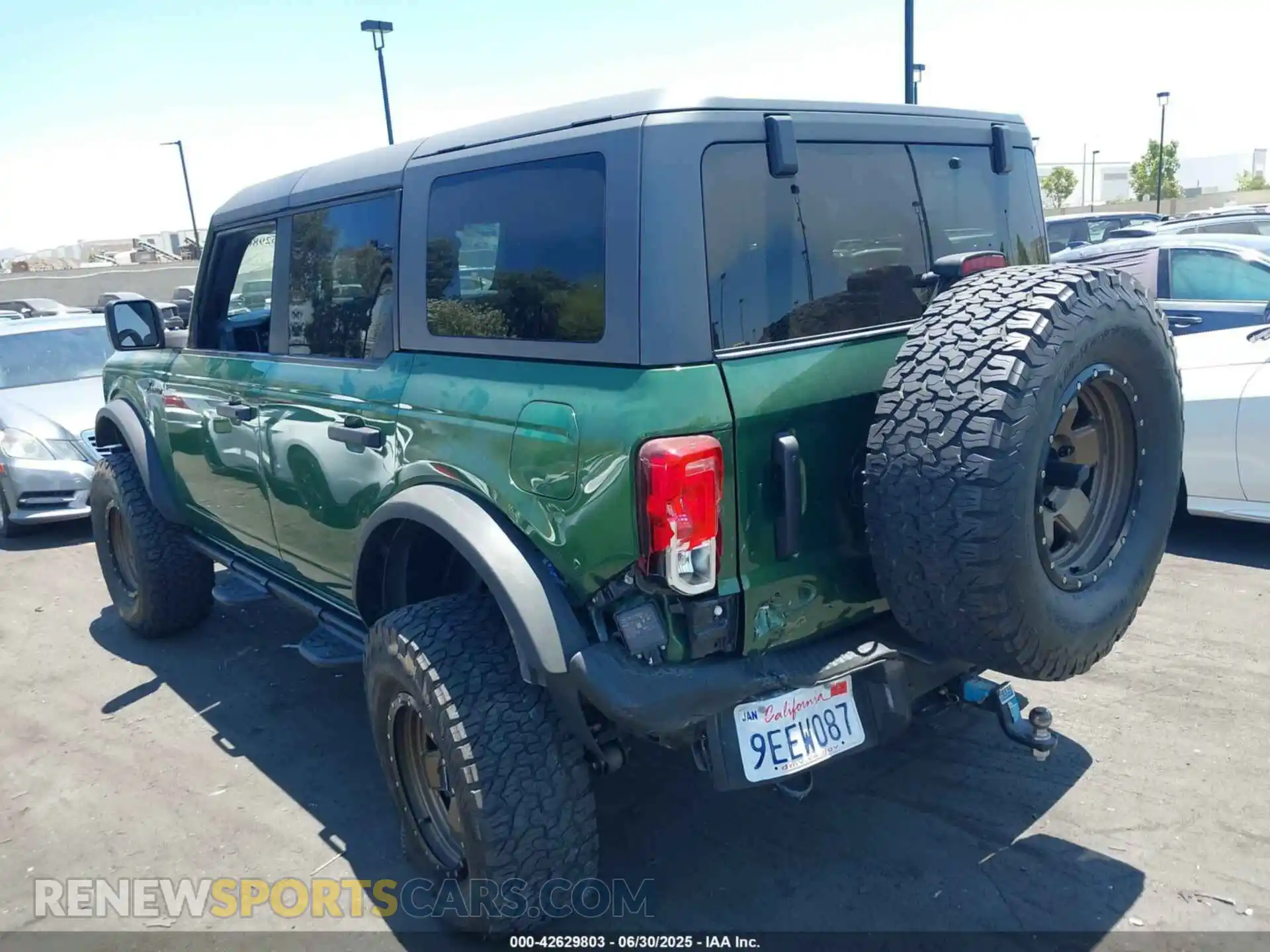 3 Photograph of a damaged car 1FMEE5BP6NLB78463 FORD BRONCO 2022