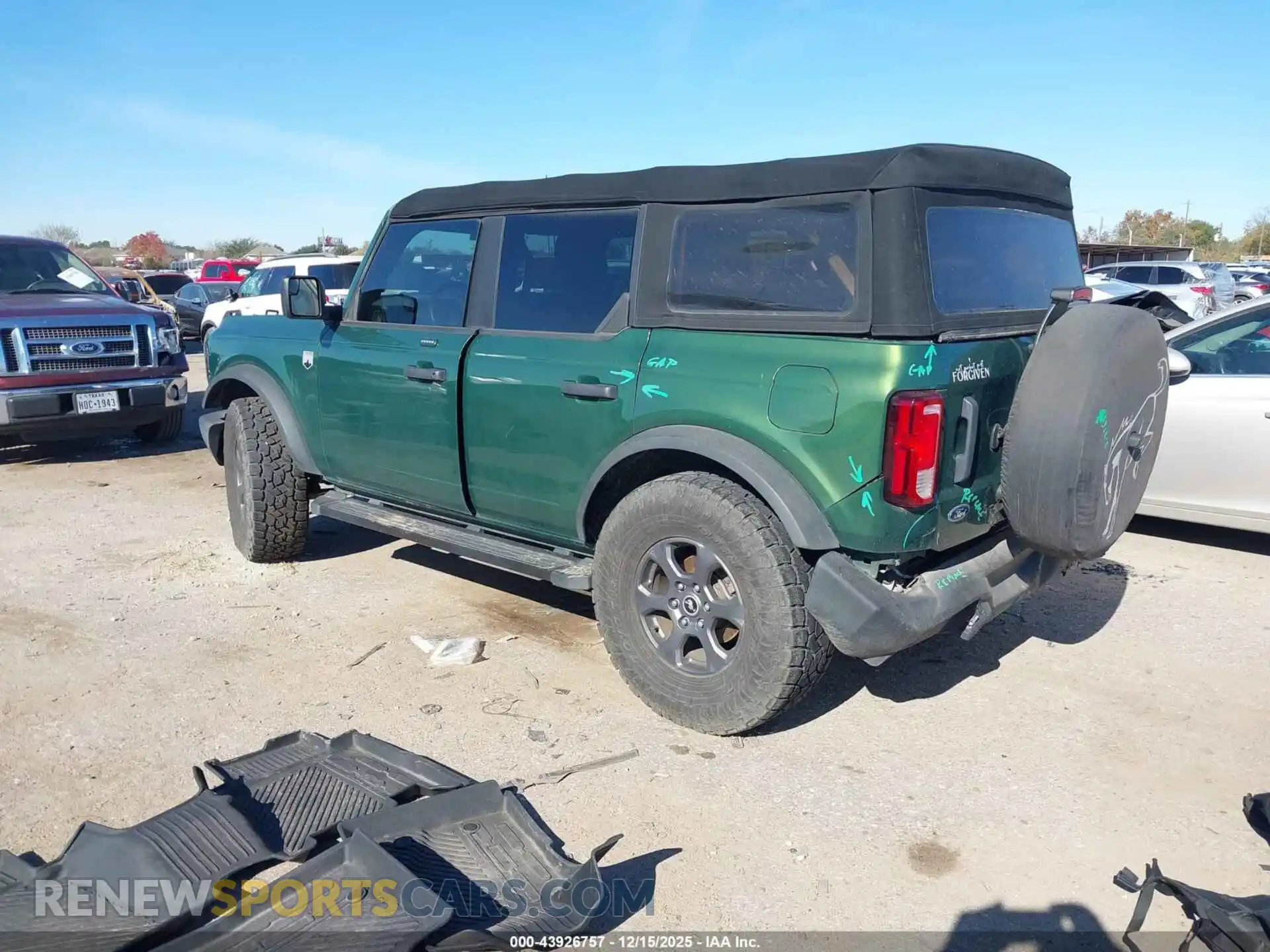 3 Photograph of a damaged car 1FMEE5BP8NLA90188 FORD BRONCO 2022