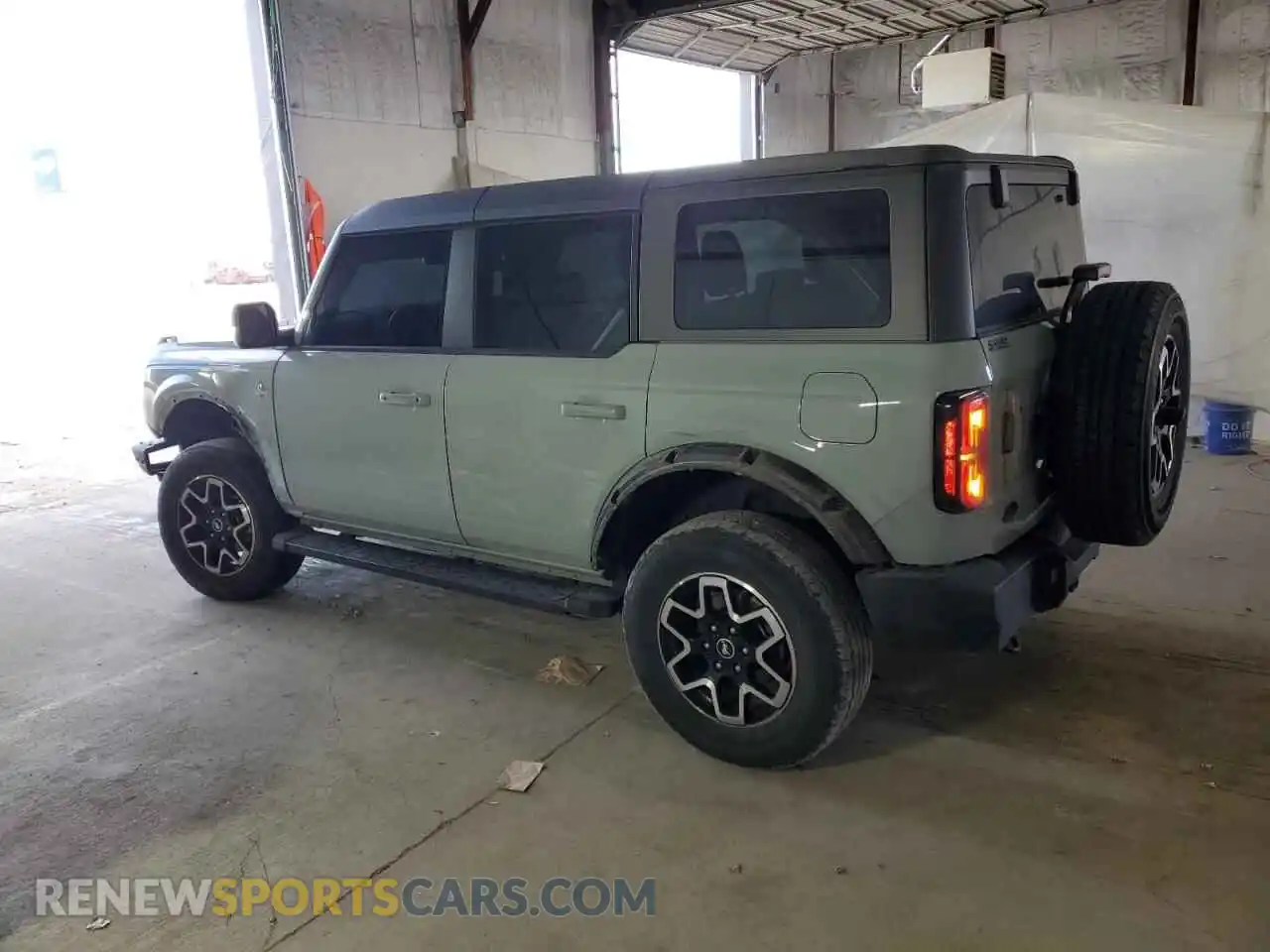 2 Photograph of a damaged car 1FMEE5BP8NLB55640 FORD BRONCO 2022