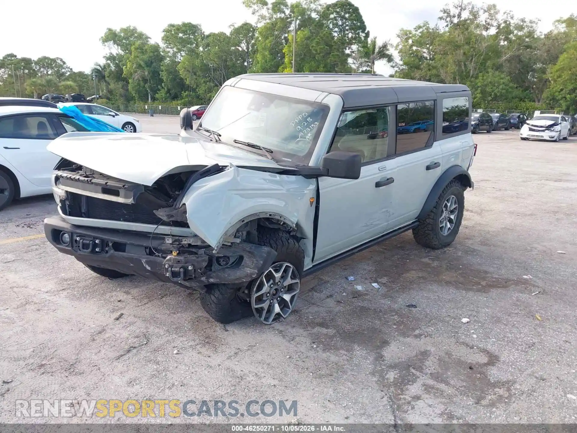2 fotografías del automóvil dañado 1FMEE5DH6NLA73153 FORD BRONCO 2022