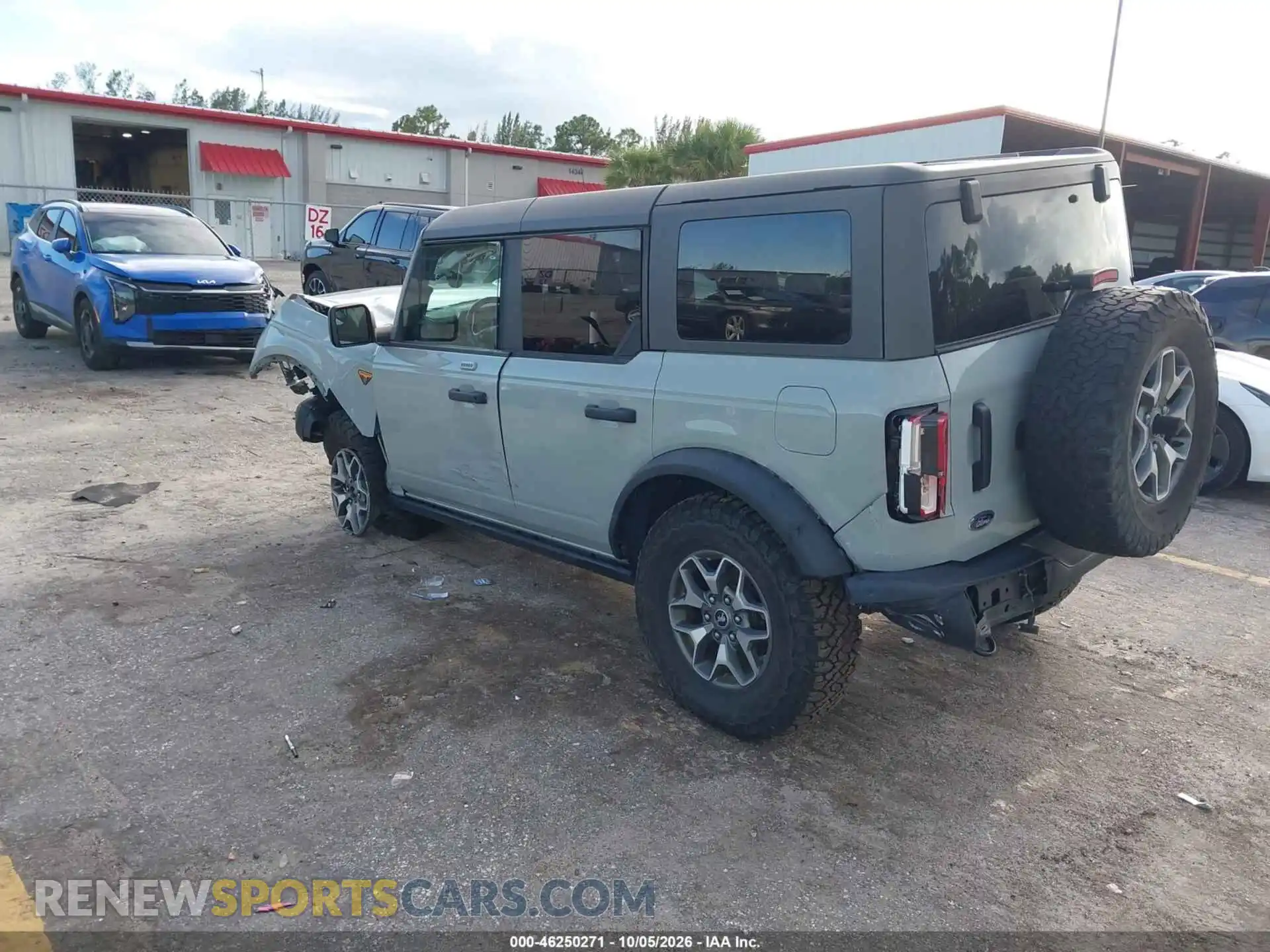3 fotografías del automóvil dañado 1FMEE5DH6NLA73153 FORD BRONCO 2022