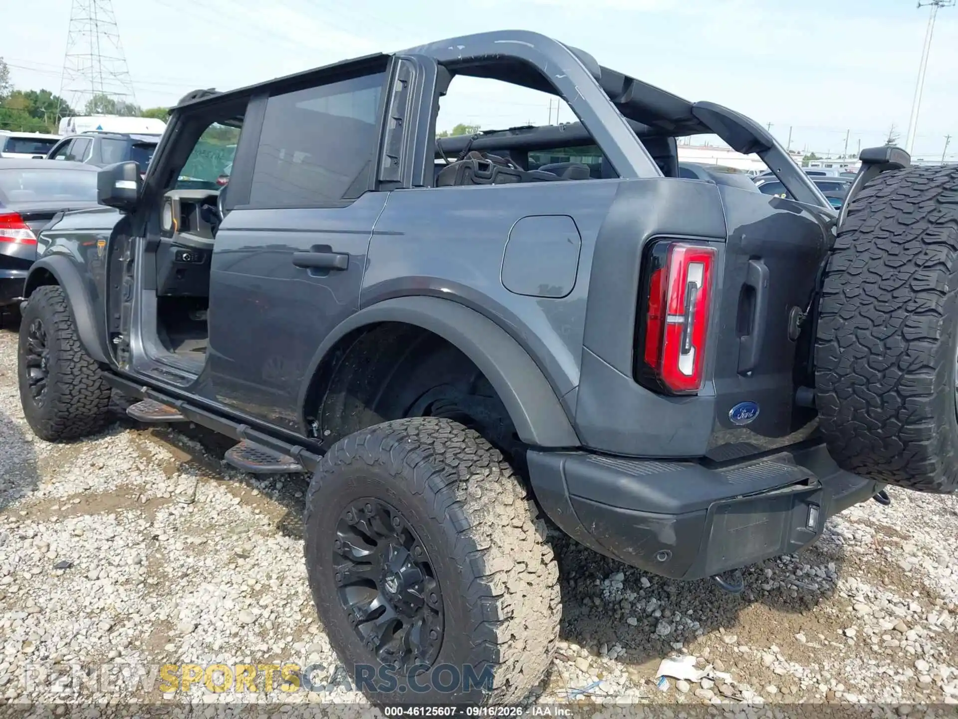 3 fotografías del automóvil dañado 1FMEE5DH6NLB88917 FORD BRONCO 2022
