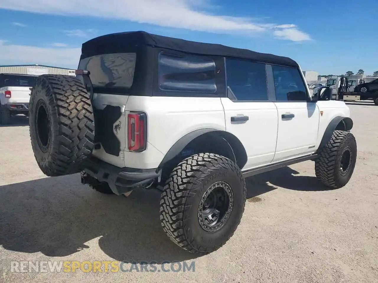 3 Photograph of a damaged car 1FMEE5DH7NLA85571 FORD BRONCO 2022