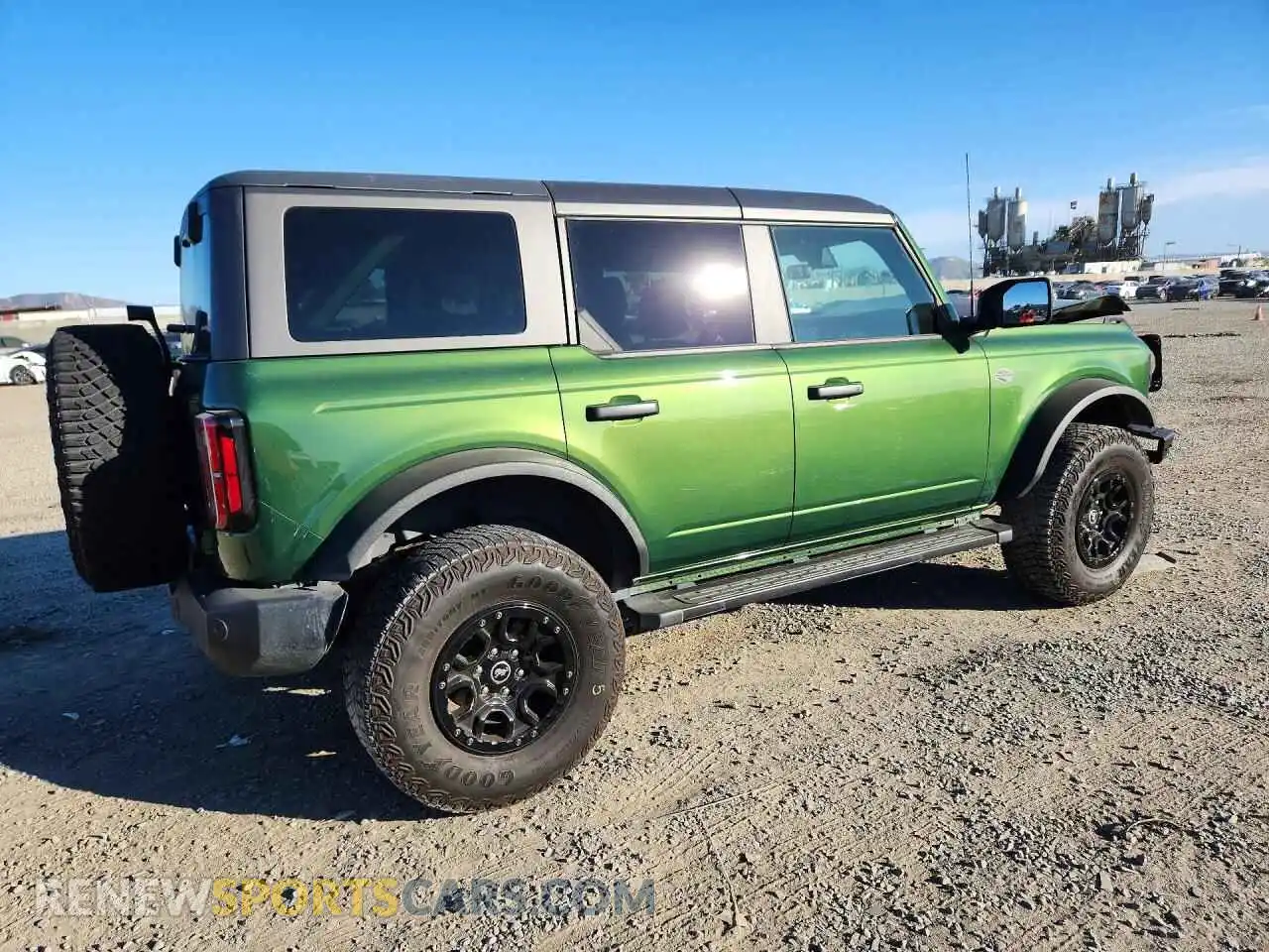 3 Photograph of a damaged car 1FMEE5DP1NLA82494 FORD BRONCO 2022