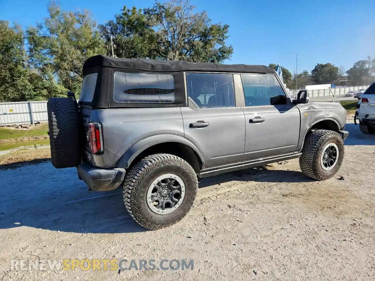 3 Photograph of a damaged car 1FMEE5DP1NLB59431 FORD BRONCO 2022