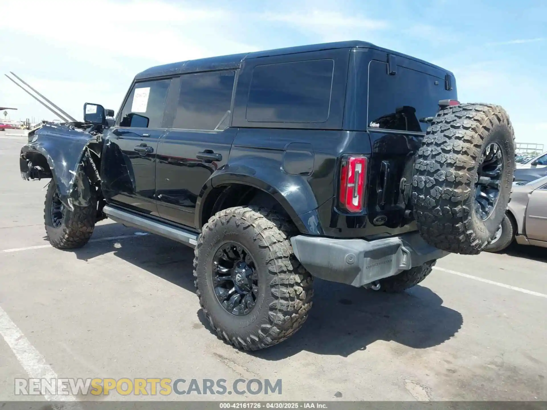 3 Photograph of a damaged car 1FMEE5DP3NLB22834 FORD BRONCO 2022