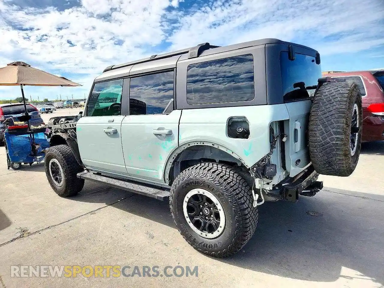 2 fotografías del automóvil dañado 1FMEE5DP4NLB06187 FORD BRONCO 2022