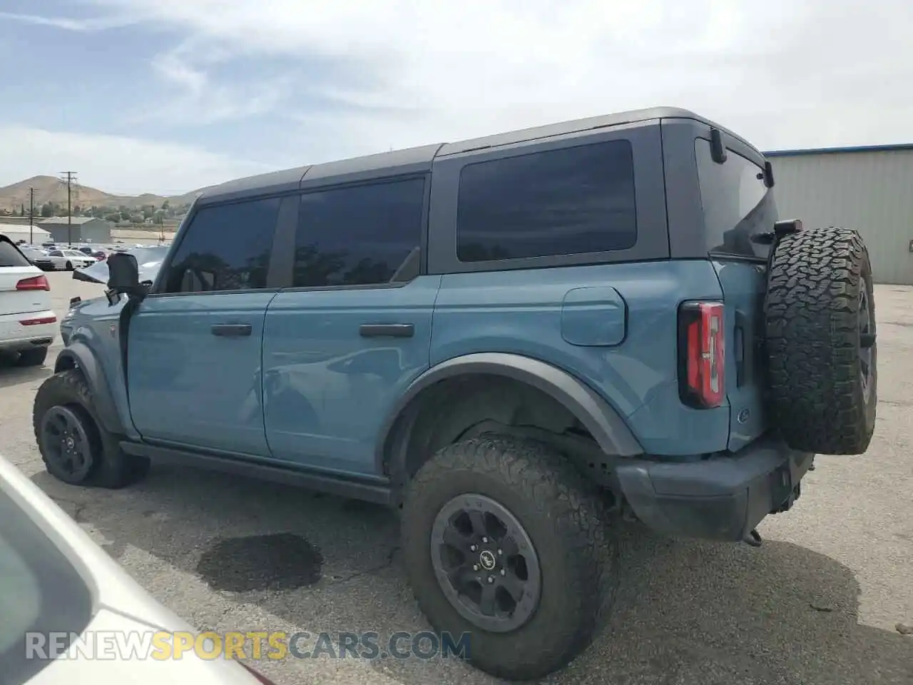 2 Photograph of a damaged car 1FMEE5DP4NLB75249 FORD BRONCO 2022
