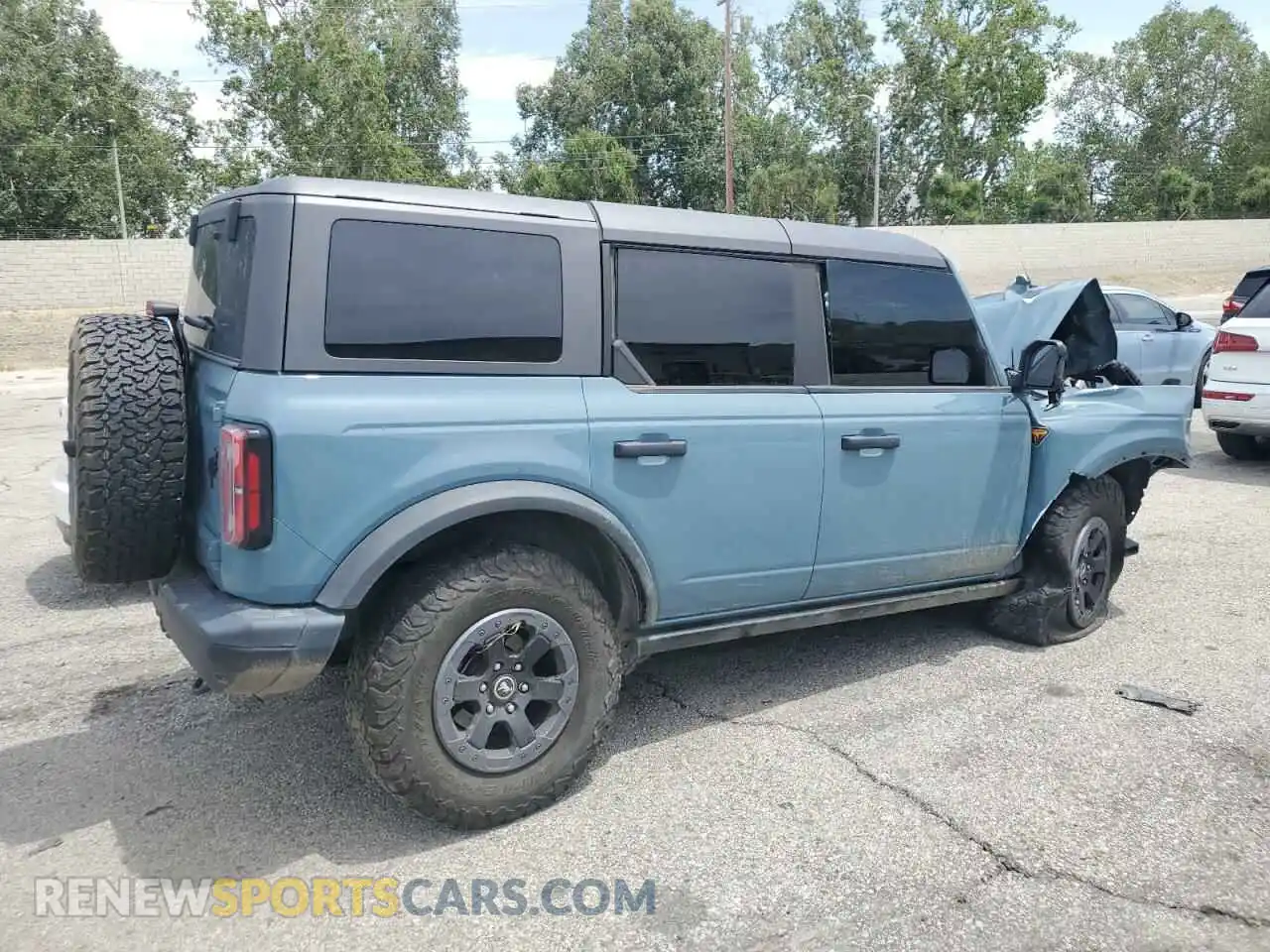 3 Photograph of a damaged car 1FMEE5DP4NLB75249 FORD BRONCO 2022