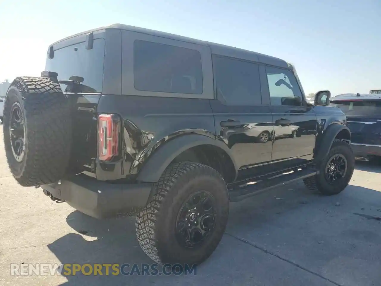 3 Photograph of a damaged car 1FMEE5DP5NLB84218 FORD BRONCO 2022