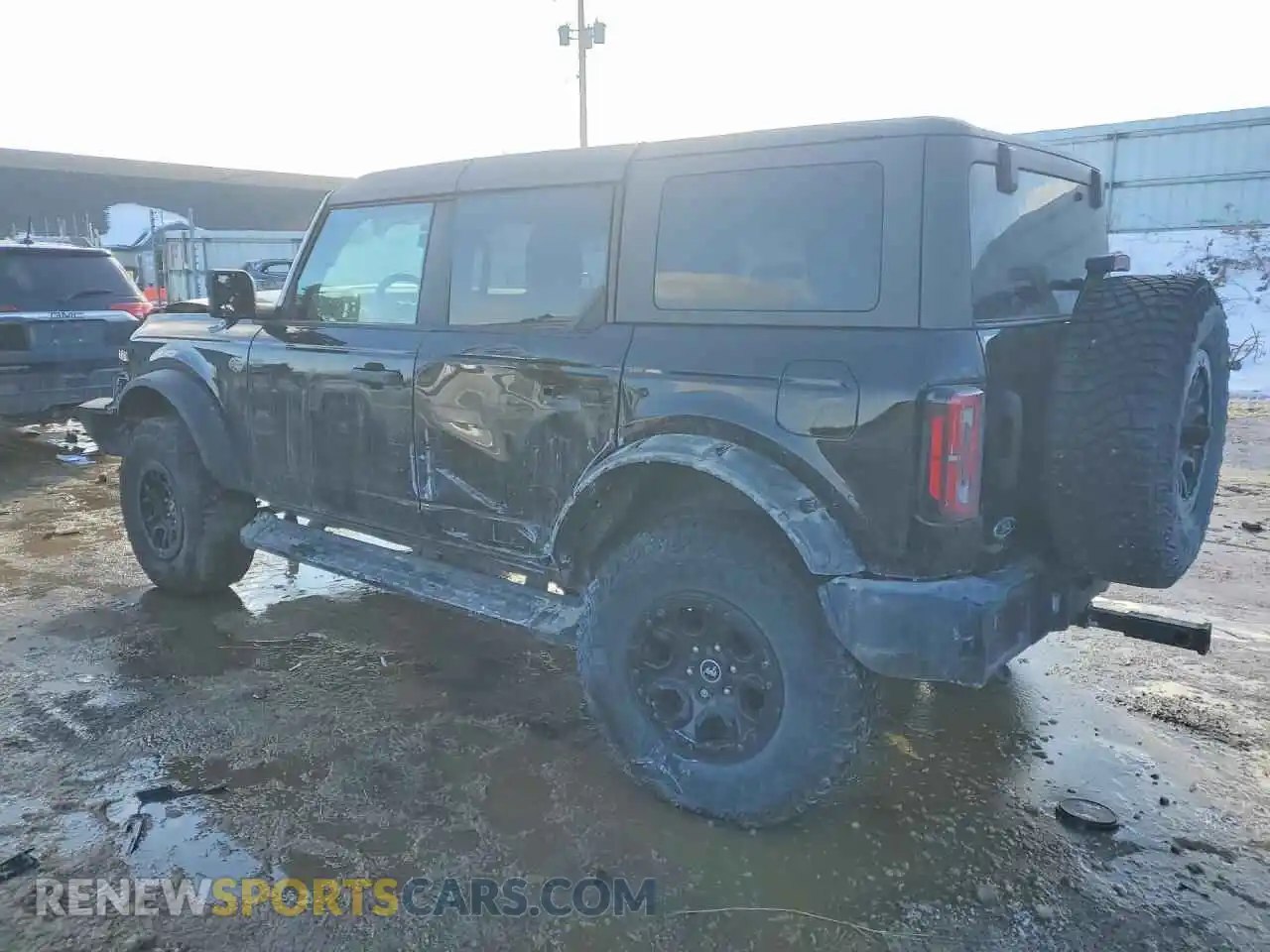 2 Photograph of a damaged car 1FMEE5DP8NLB08945 FORD BRONCO 2022