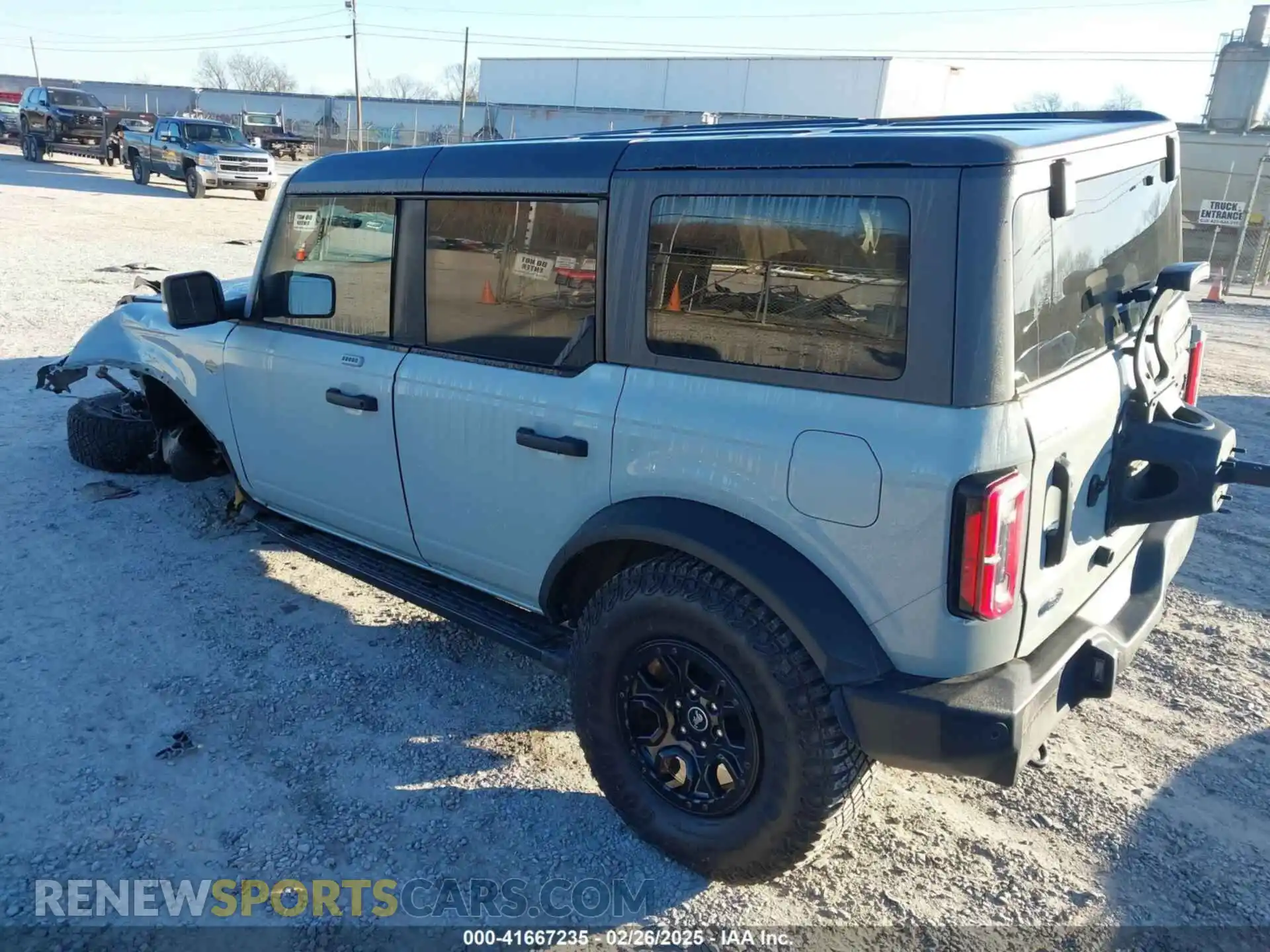 3 Photograph of a damaged car 1FMEE5DPXNLB34611 FORD BRONCO 2022