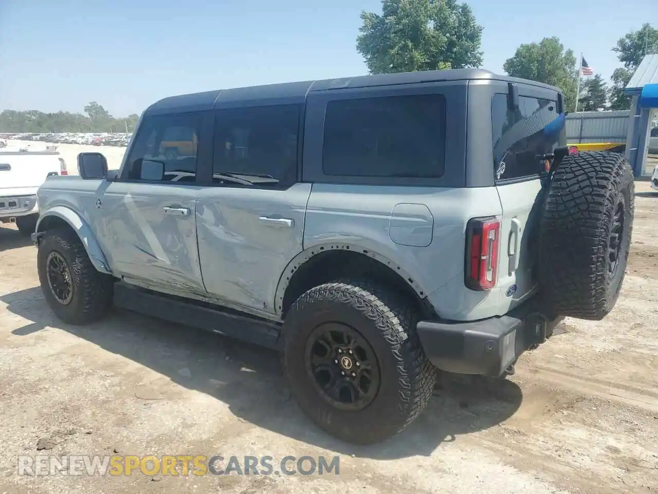 2 Photograph of a damaged car 1FMEE5DPXNLB59461 FORD BRONCO 2022