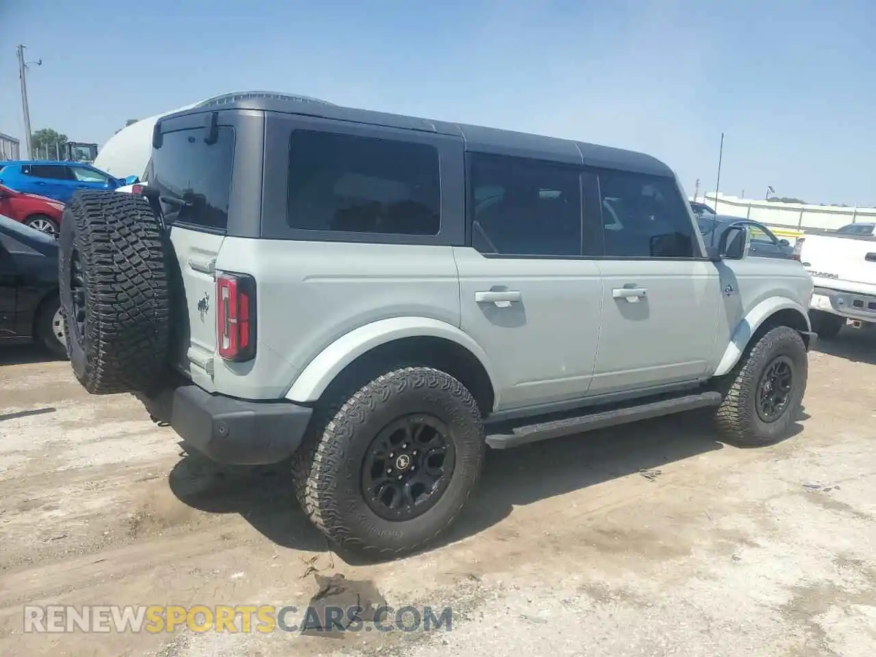 3 Photograph of a damaged car 1FMEE5DPXNLB59461 FORD BRONCO 2022