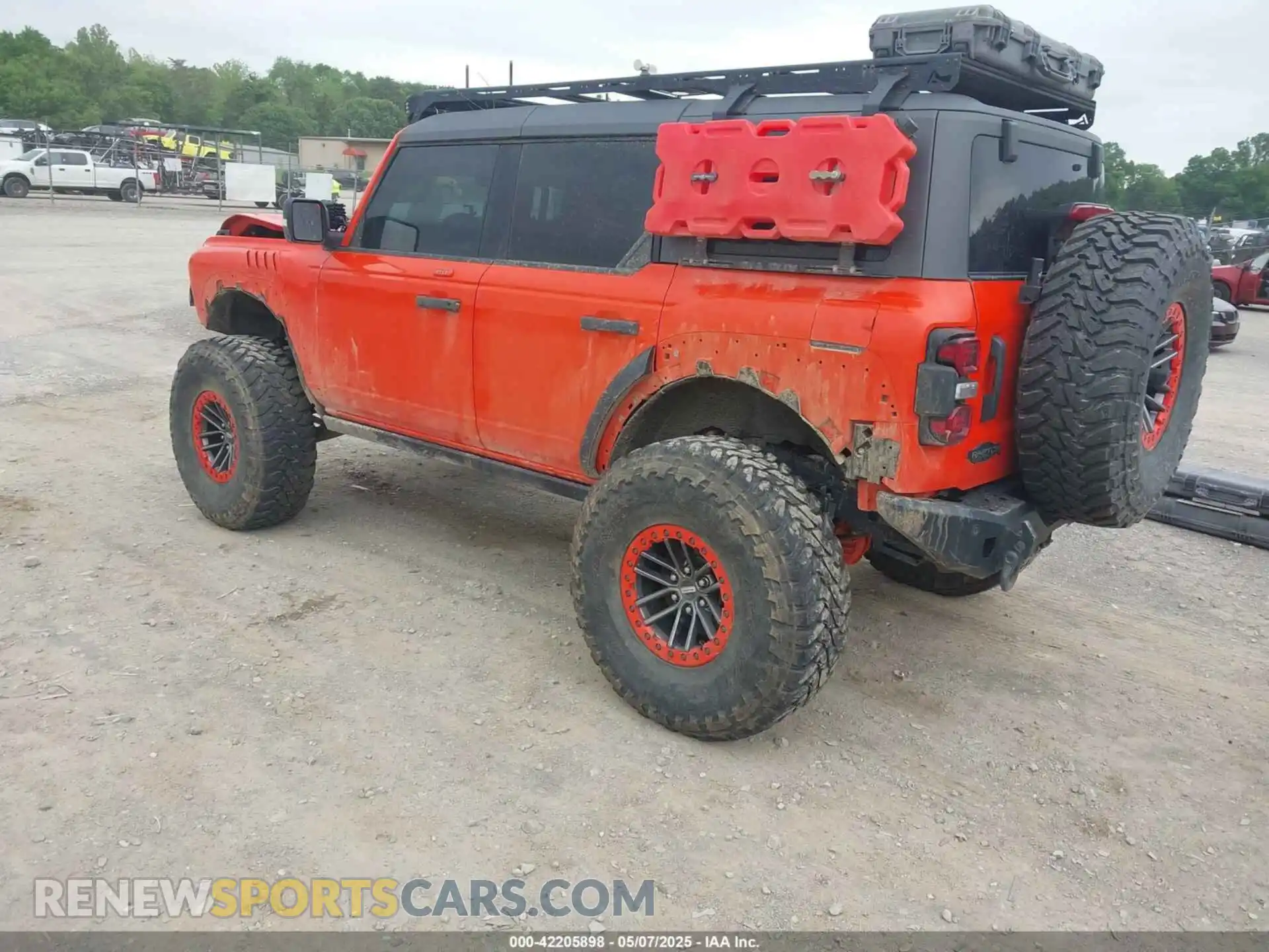 3 Photograph of a damaged car 1FMEE5JR1NLA52465 FORD BRONCO 2022
