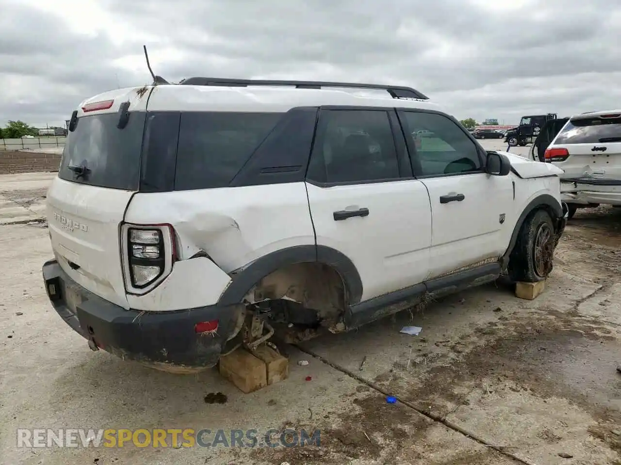 3 Photograph of a damaged car 3FMCR9B63NRE05300 FORD BRONCO 2022
