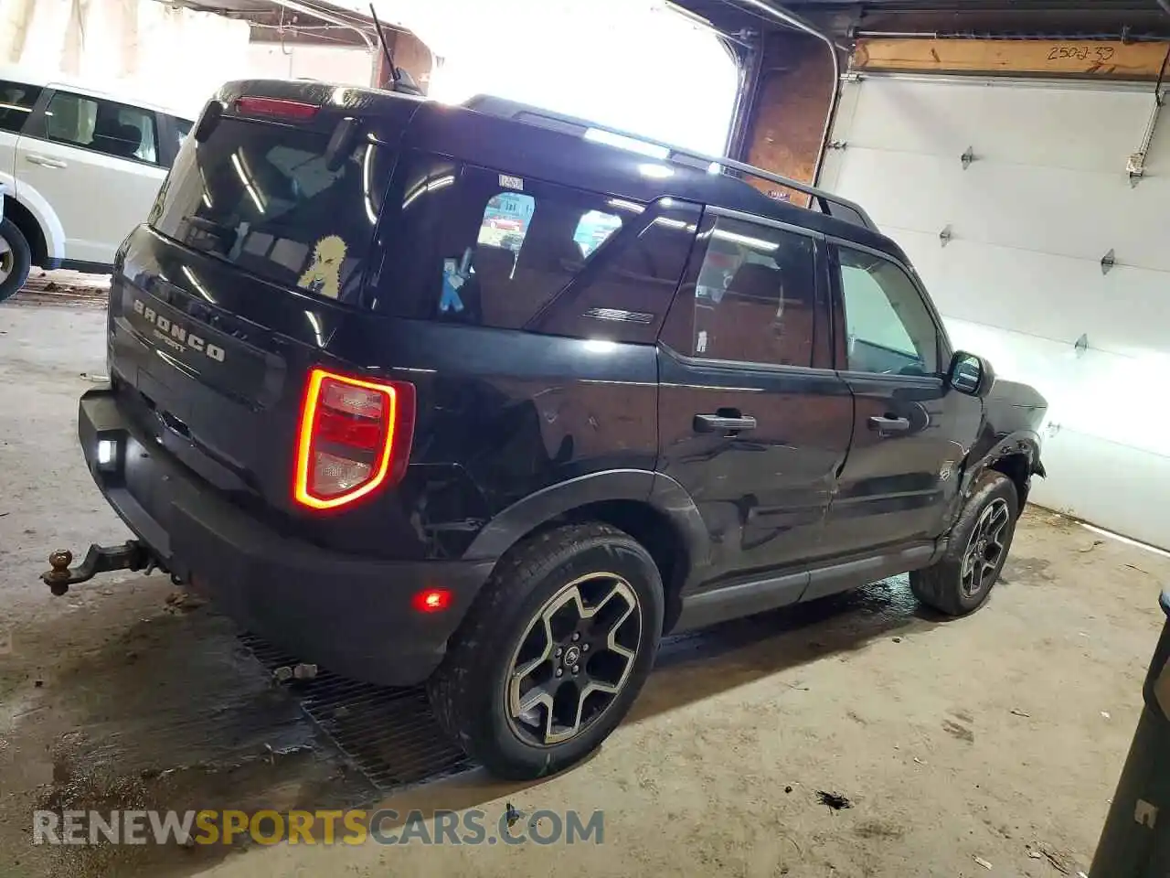 3 Photograph of a damaged car 3FMCR9B6XNRD92304 FORD BRONCO 2022