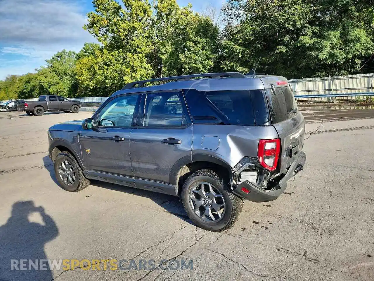 2 fotografías del automóvil dañado 3FMCR9D94NRE22274 FORD BRONCO 2022
