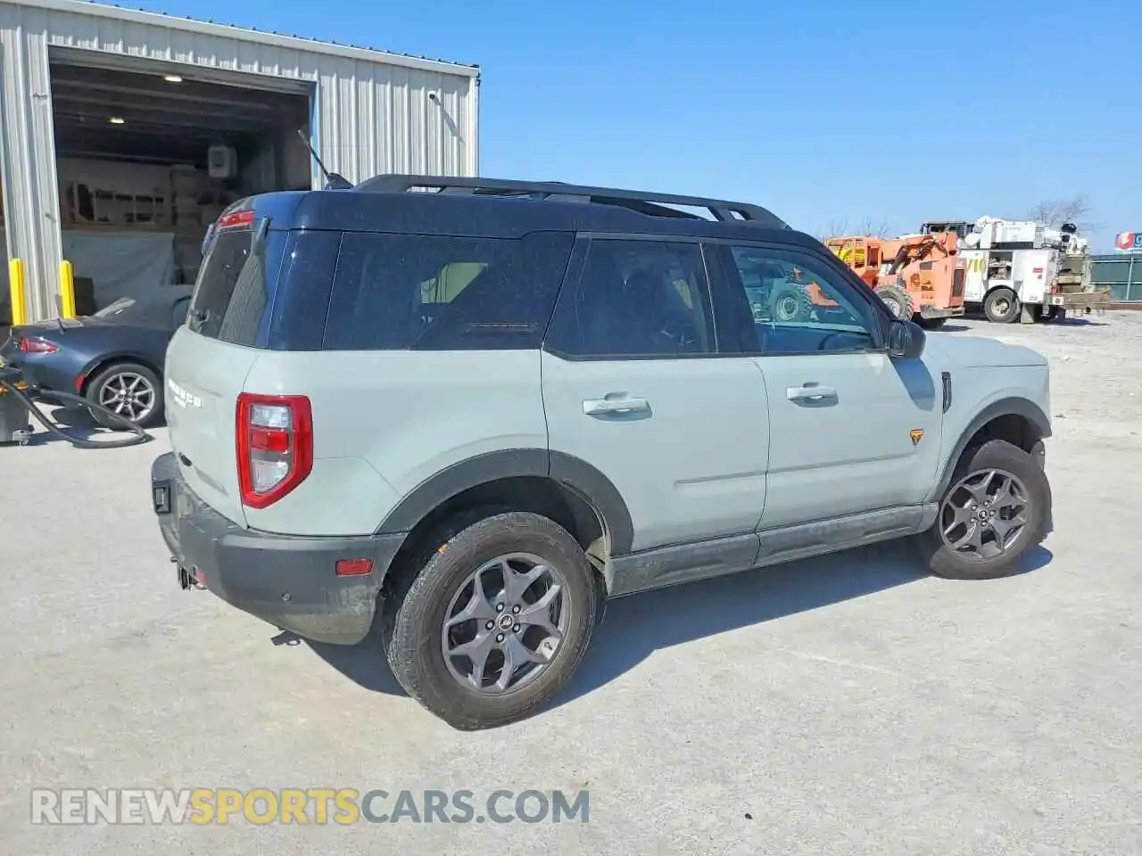3 Photograph of a damaged car 3FMCR9D95NRD57239 FORD BRONCO 2022