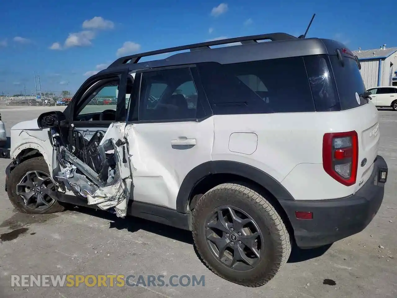 2 fotografías del automóvil dañado 3FMCR9D97NRD33525 FORD BRONCO 2022