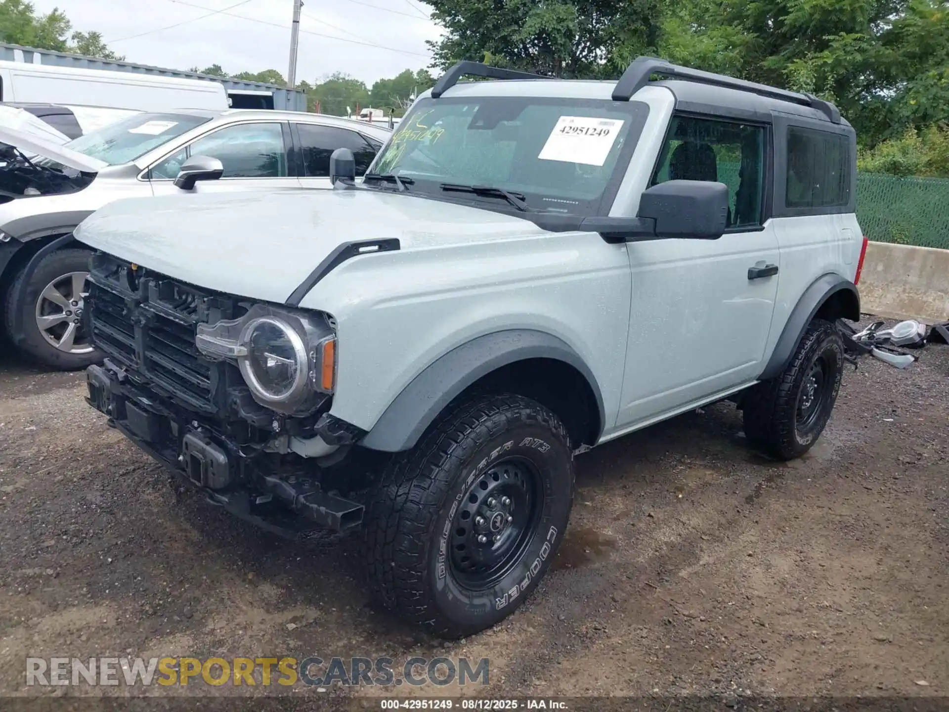 2 fotografías del automóvil dañado 1FMDE5AH5PLB27206 FORD BRONCO 2023