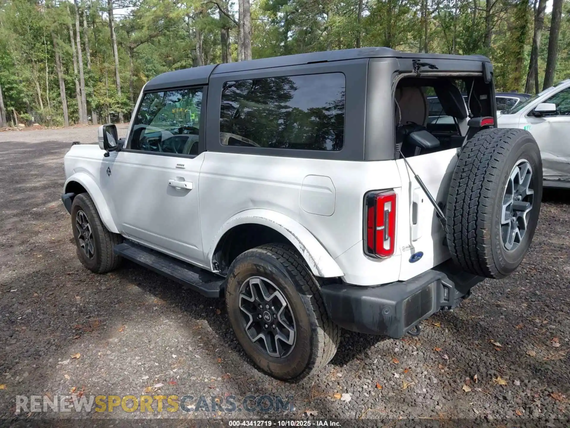 3 Photograph of a damaged car 1FMDE5AP1PLA95197 FORD BRONCO 2023