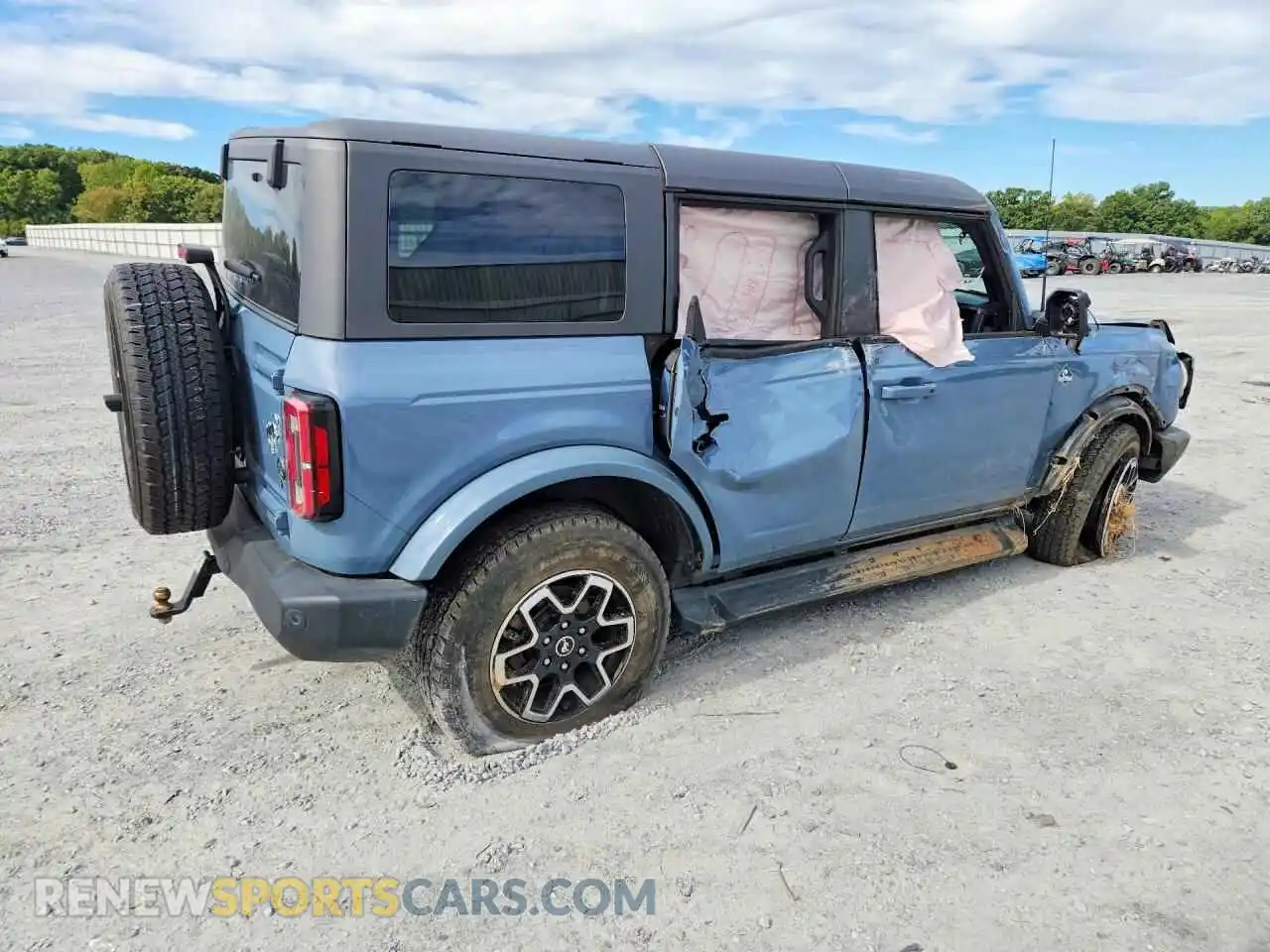3 Photograph of a damaged car 1FMDE5BH9PLB54276 FORD BRONCO 2023