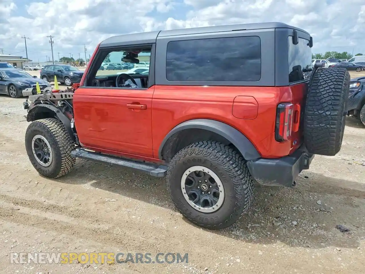 2 fotografías del automóvil dañado 1FMDE5CP5PLB84249 FORD BRONCO 2023