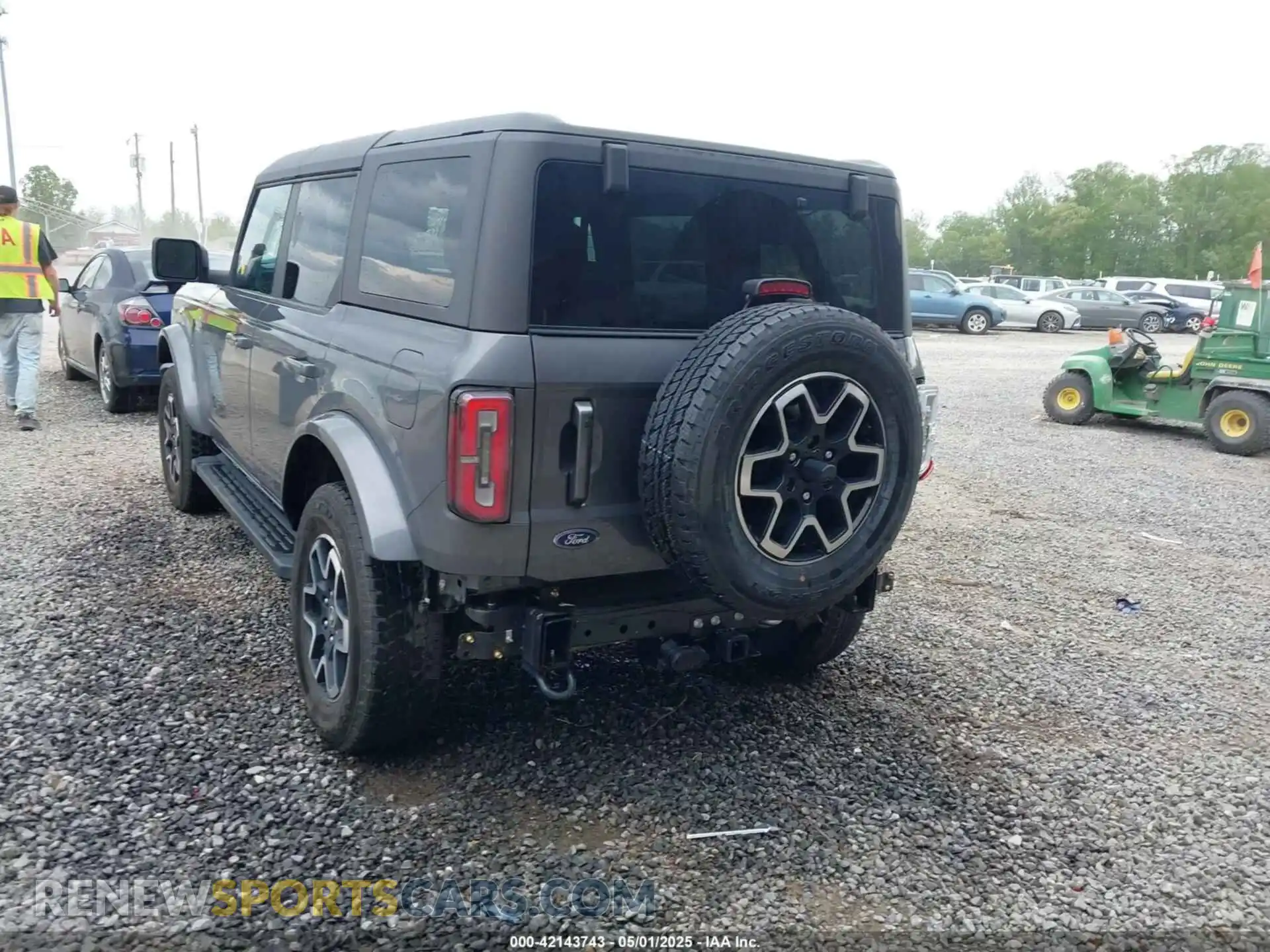 3 Photograph of a damaged car 1FMDE5DH4PLB10733 FORD BRONCO 2023